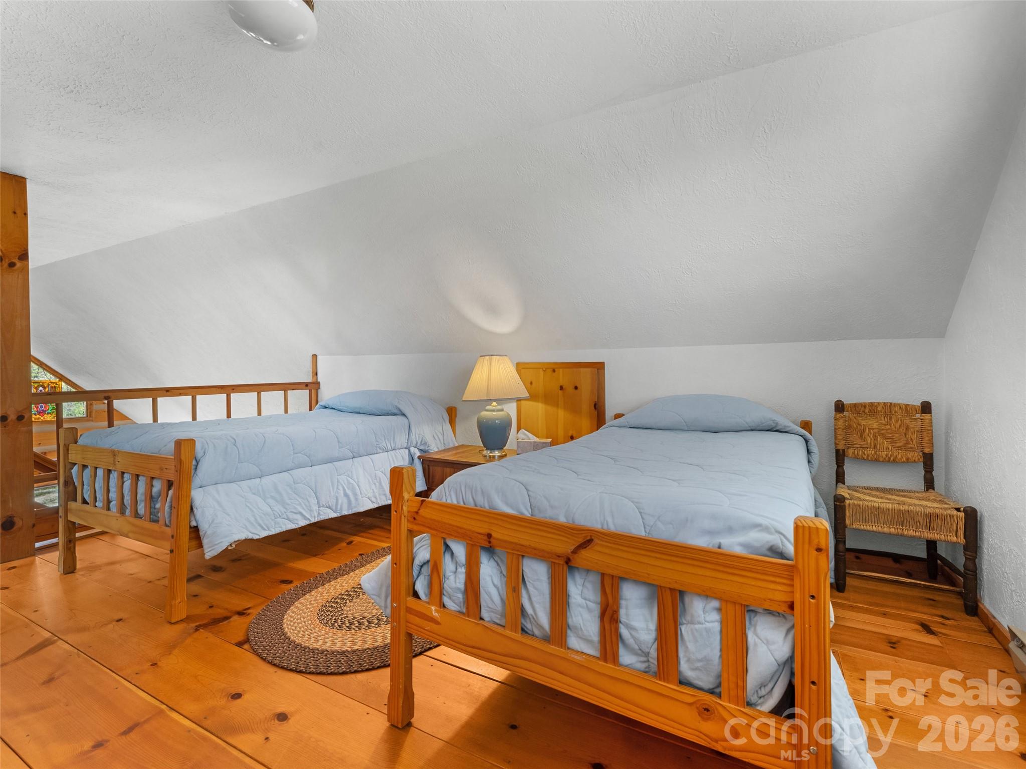 178 Tablerock Drive — Saluda