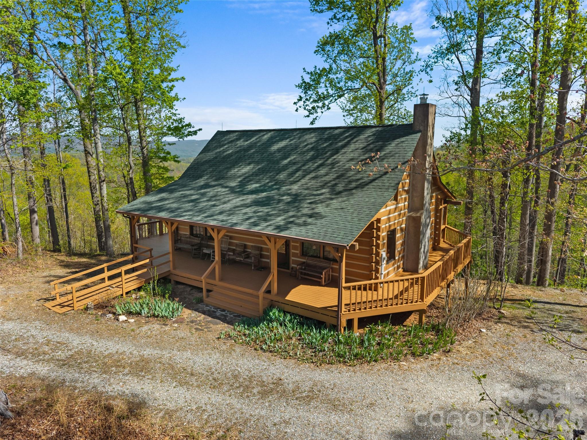 178 Tablerock Drive — Saluda