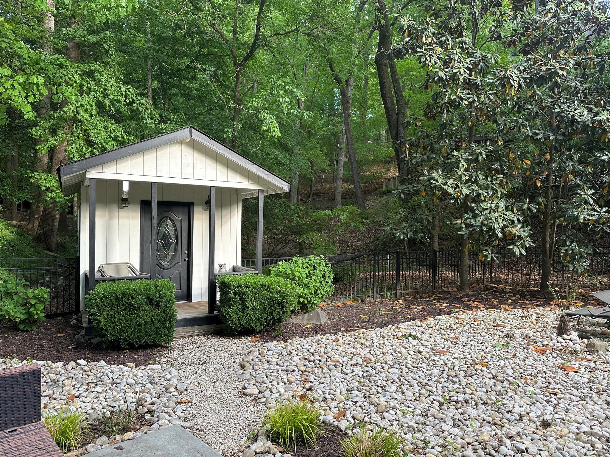3316 Johnny Cake Lane — Charlotte