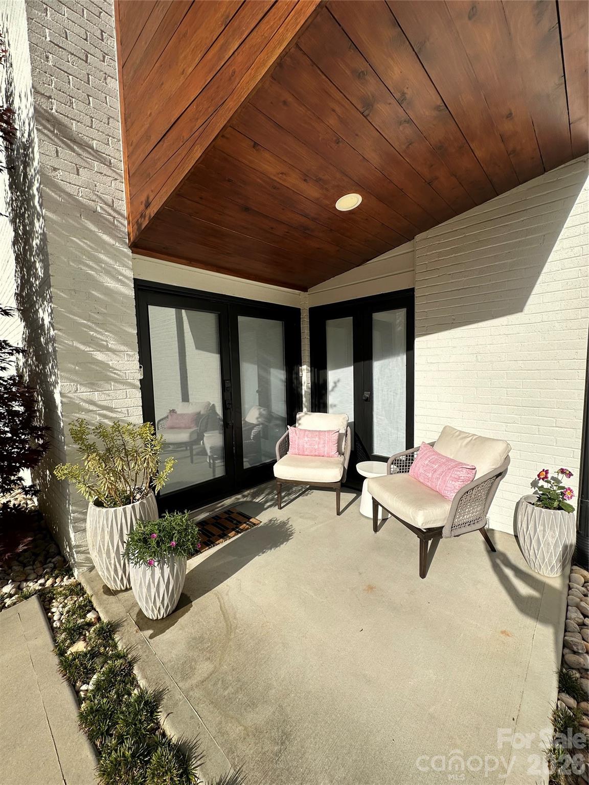 3316 Johnny Cake Lane — Charlotte