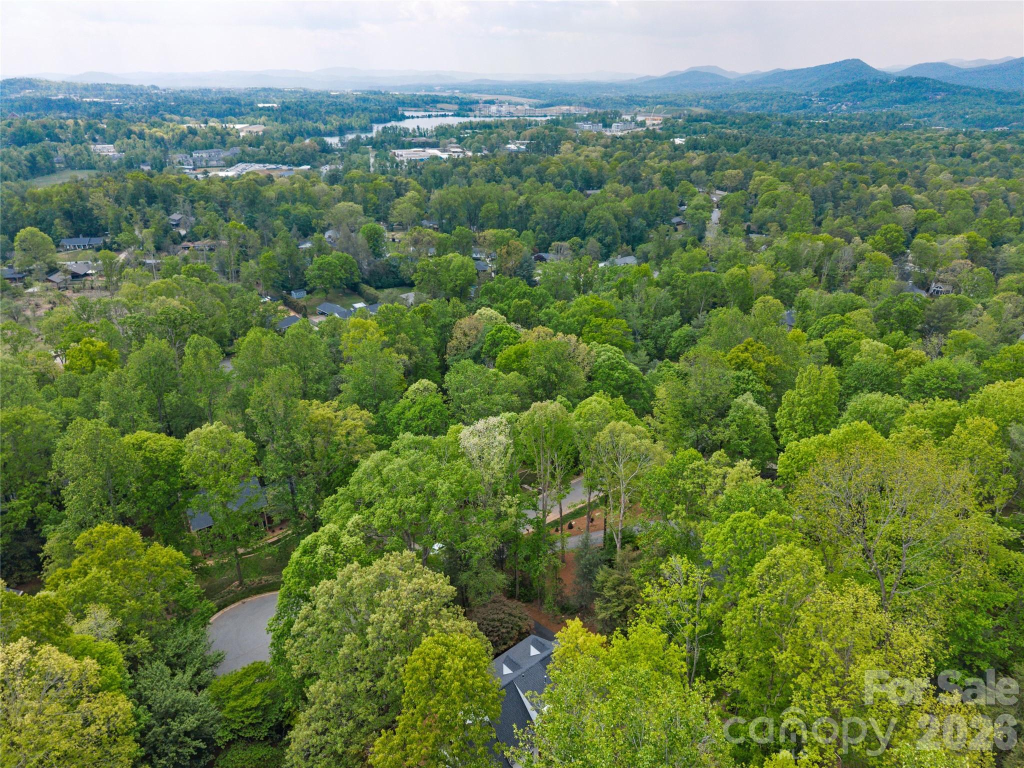 20 Bent Oak Lane — Asheville