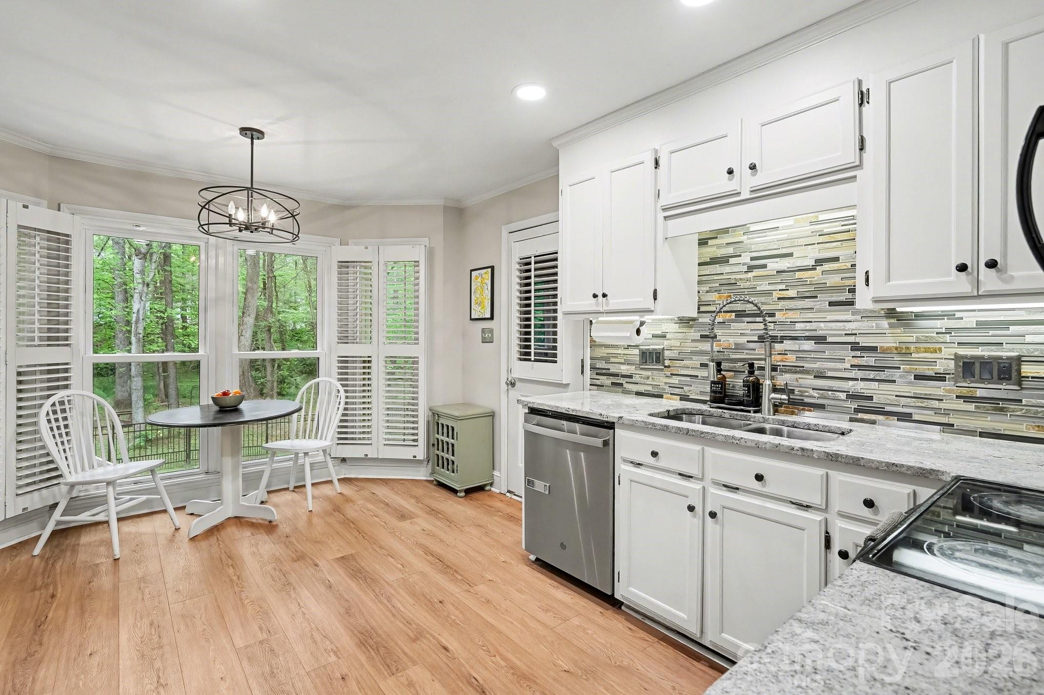 8637 Quarters Lane — Mint Hill