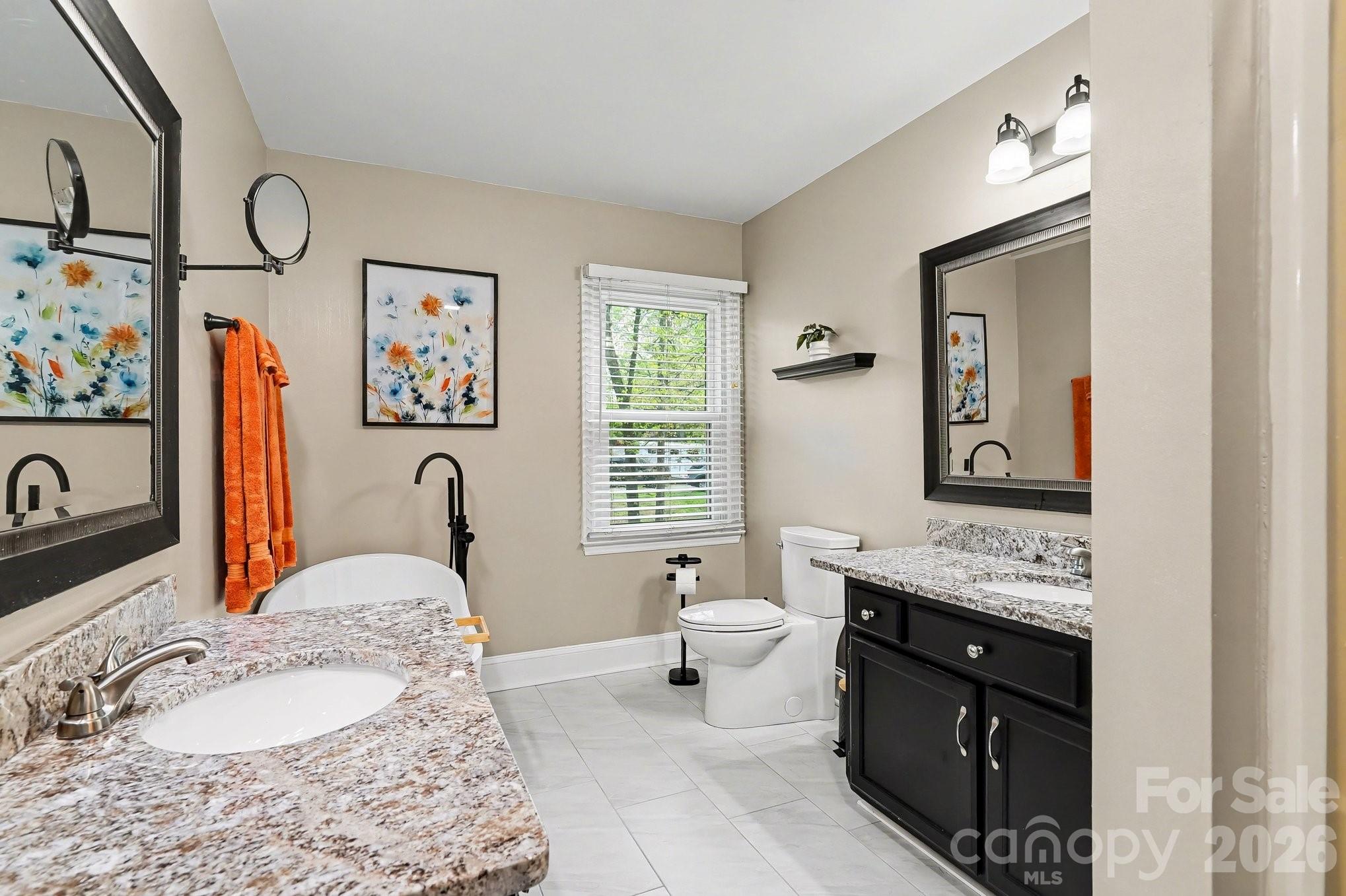 8637 Quarters Lane — Mint Hill