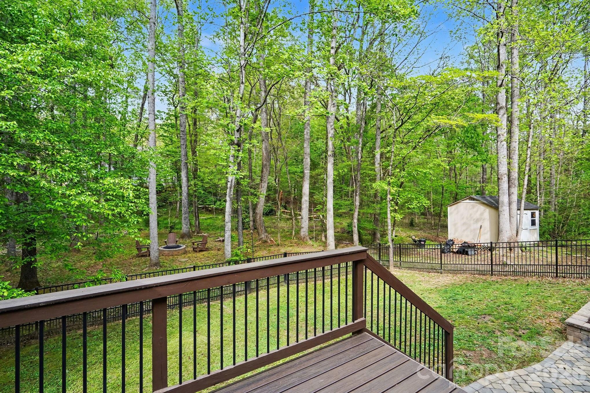 8637 Quarters Lane — Mint Hill