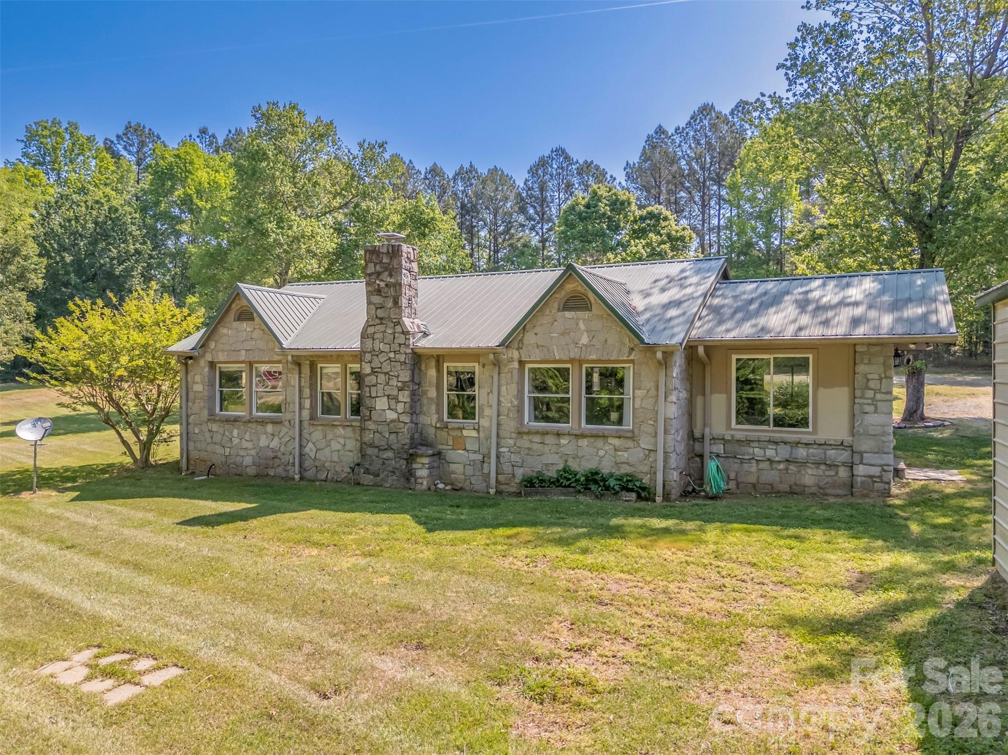 183-185 Rubin Thorne Road — Campobello