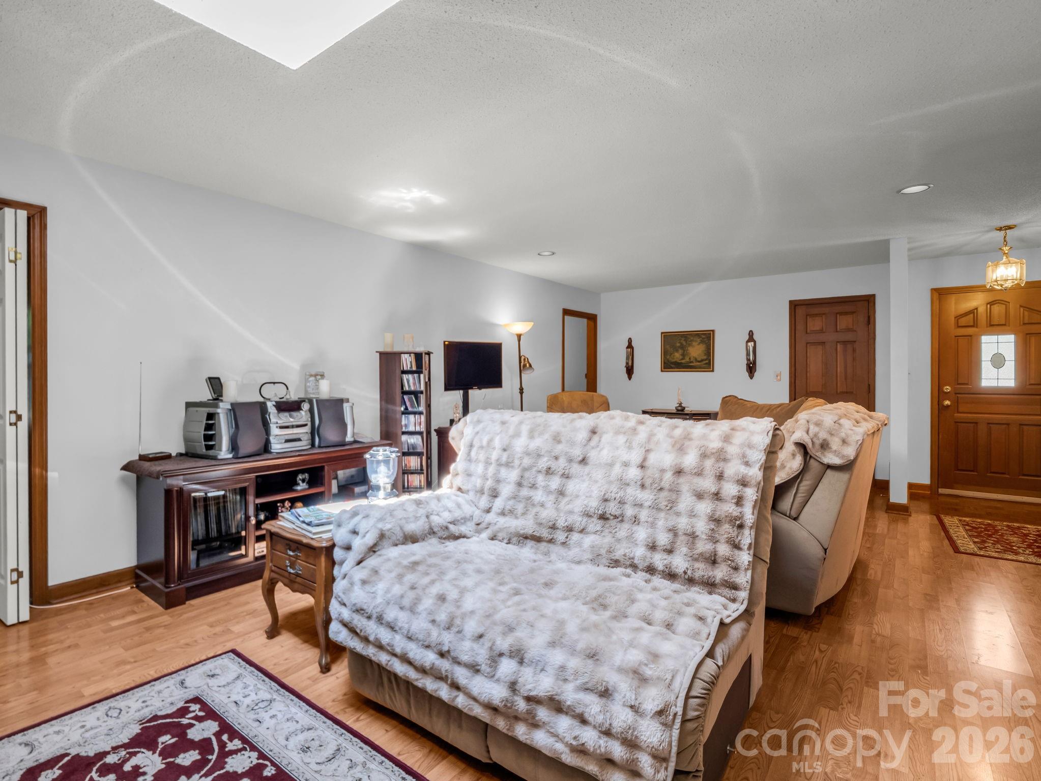 80 Fox Briar Drive — Columbus