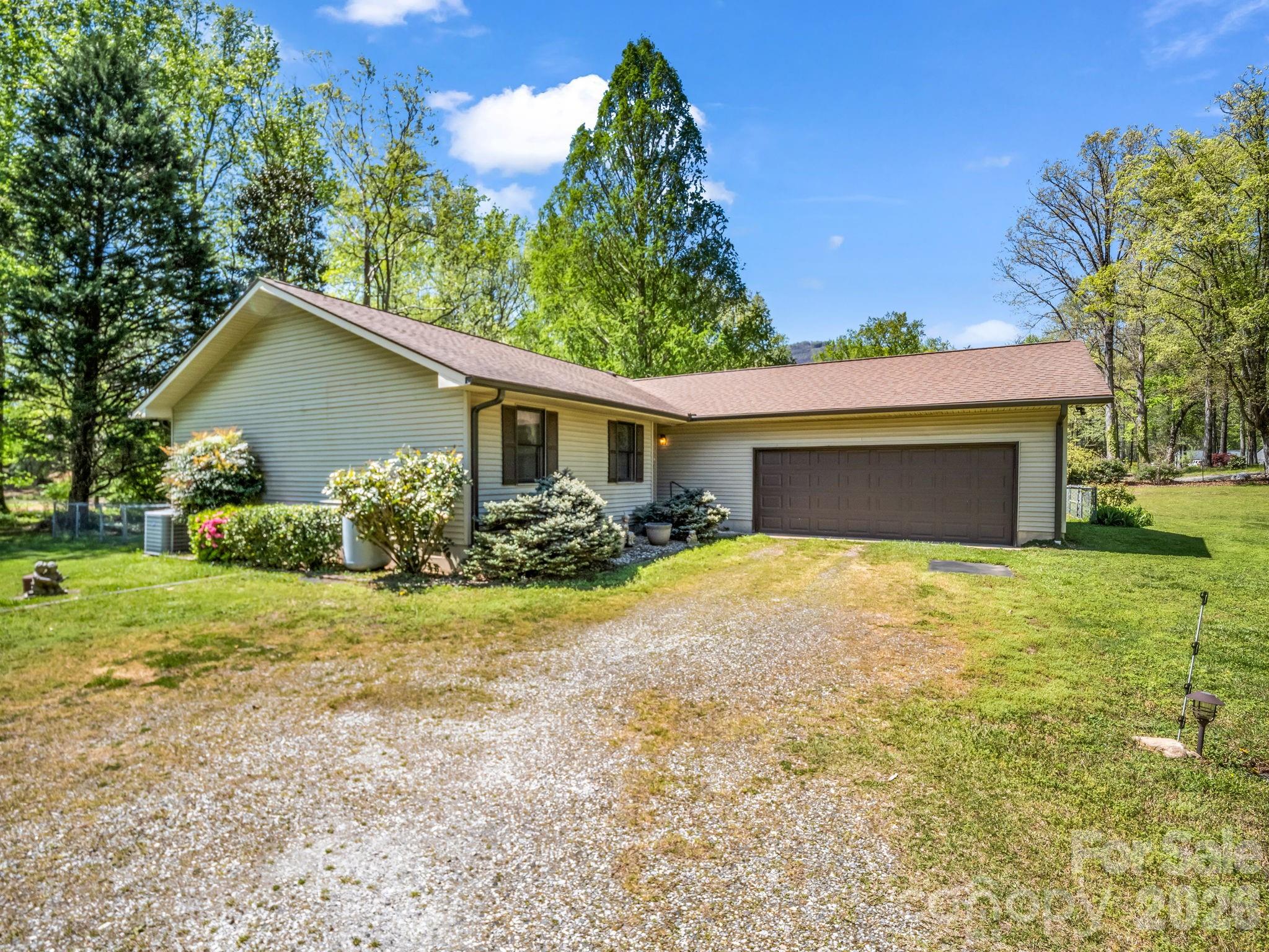80 Fox Briar Drive — Columbus