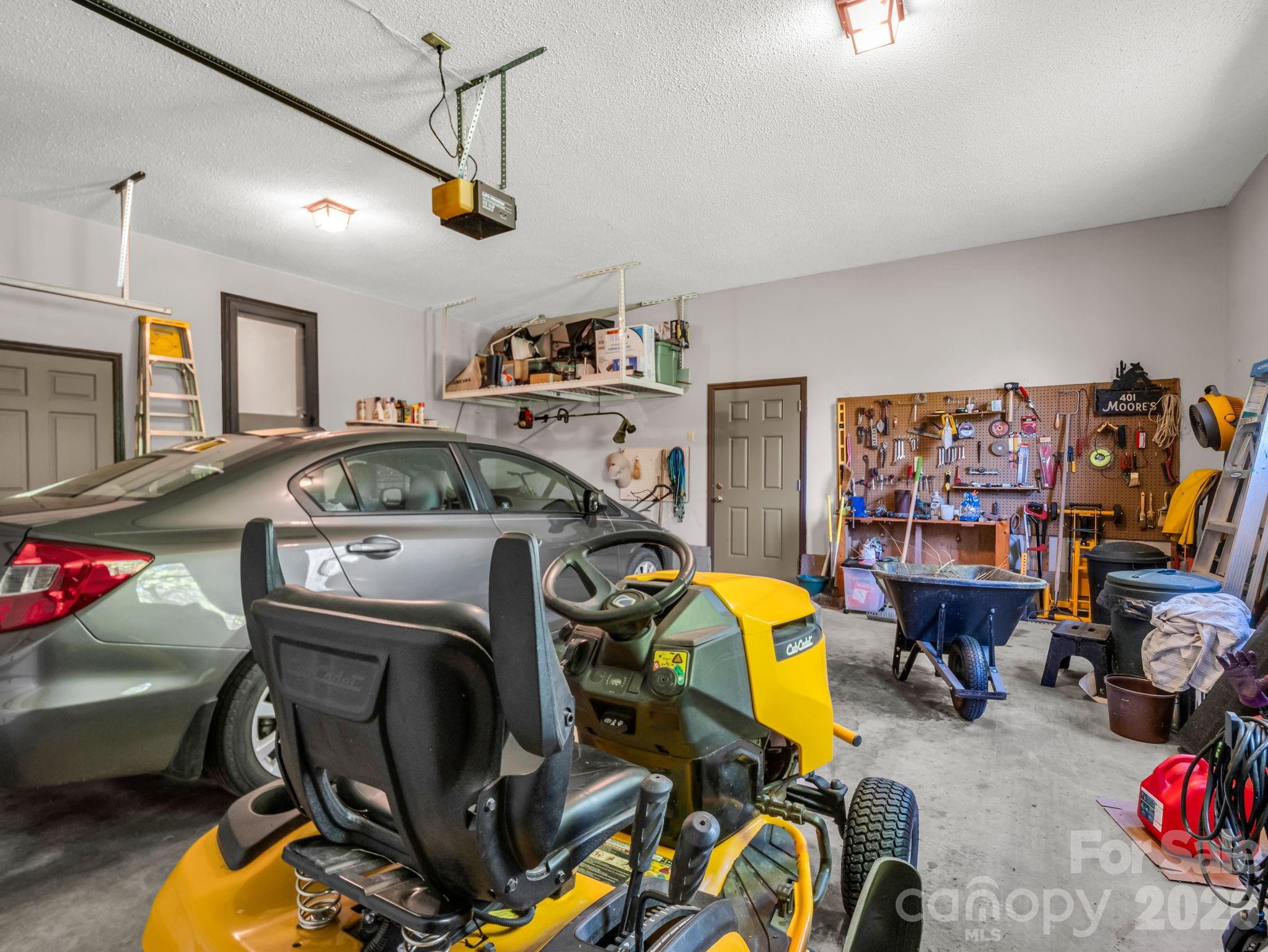 80 Fox Briar Drive — Columbus