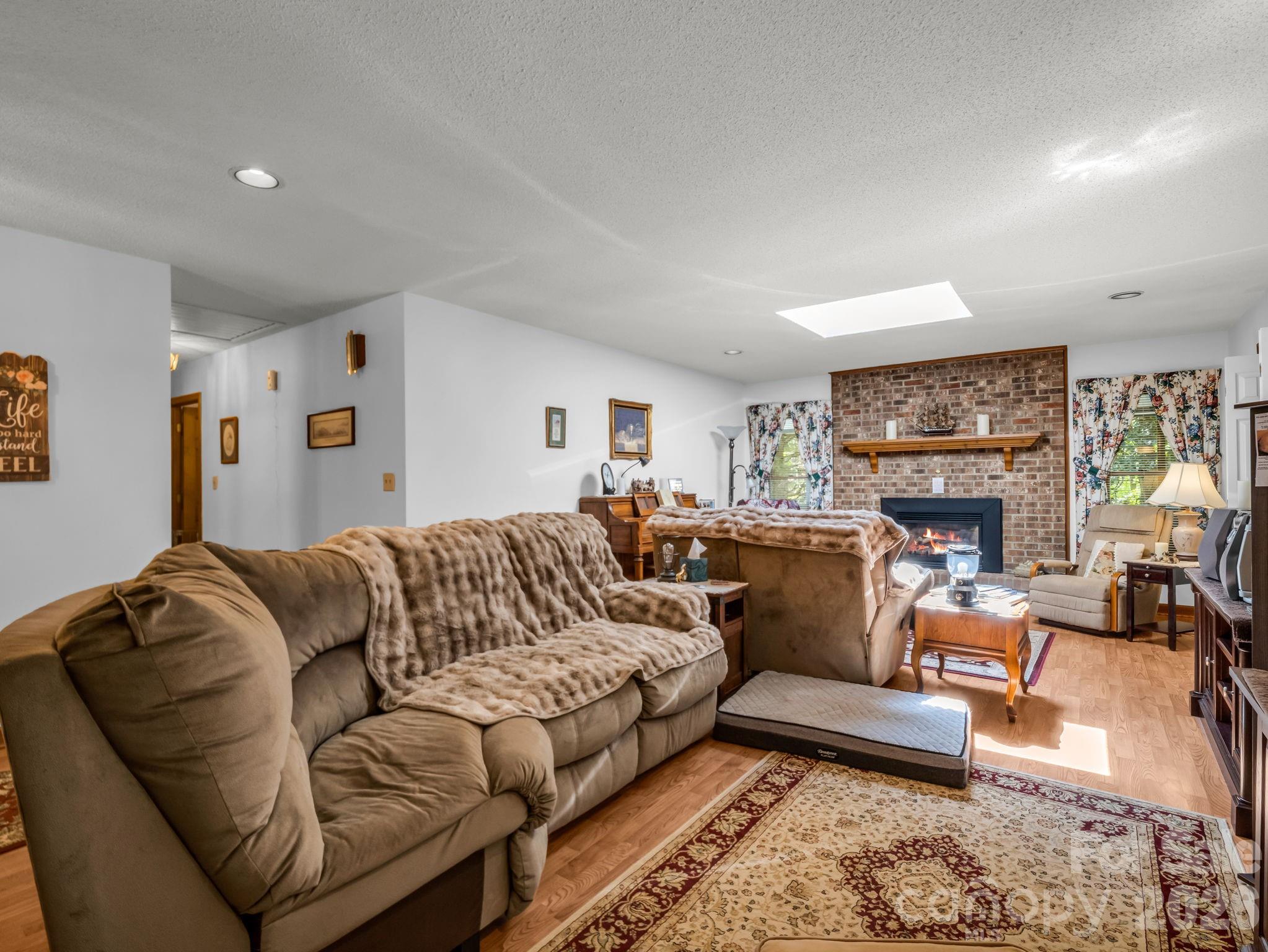 80 Fox Briar Drive — Columbus