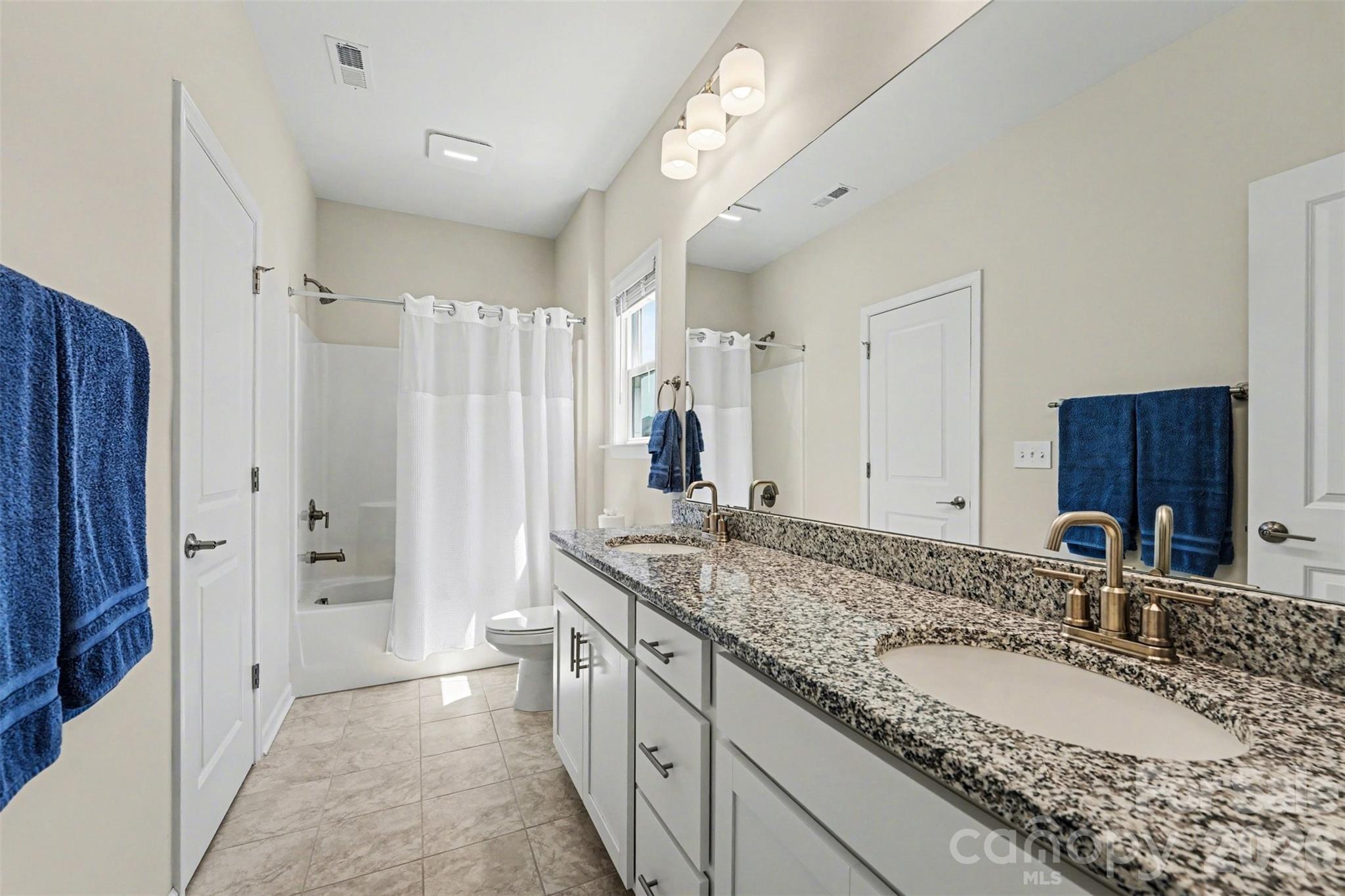 348 W Waterlynn Road — Mooresville