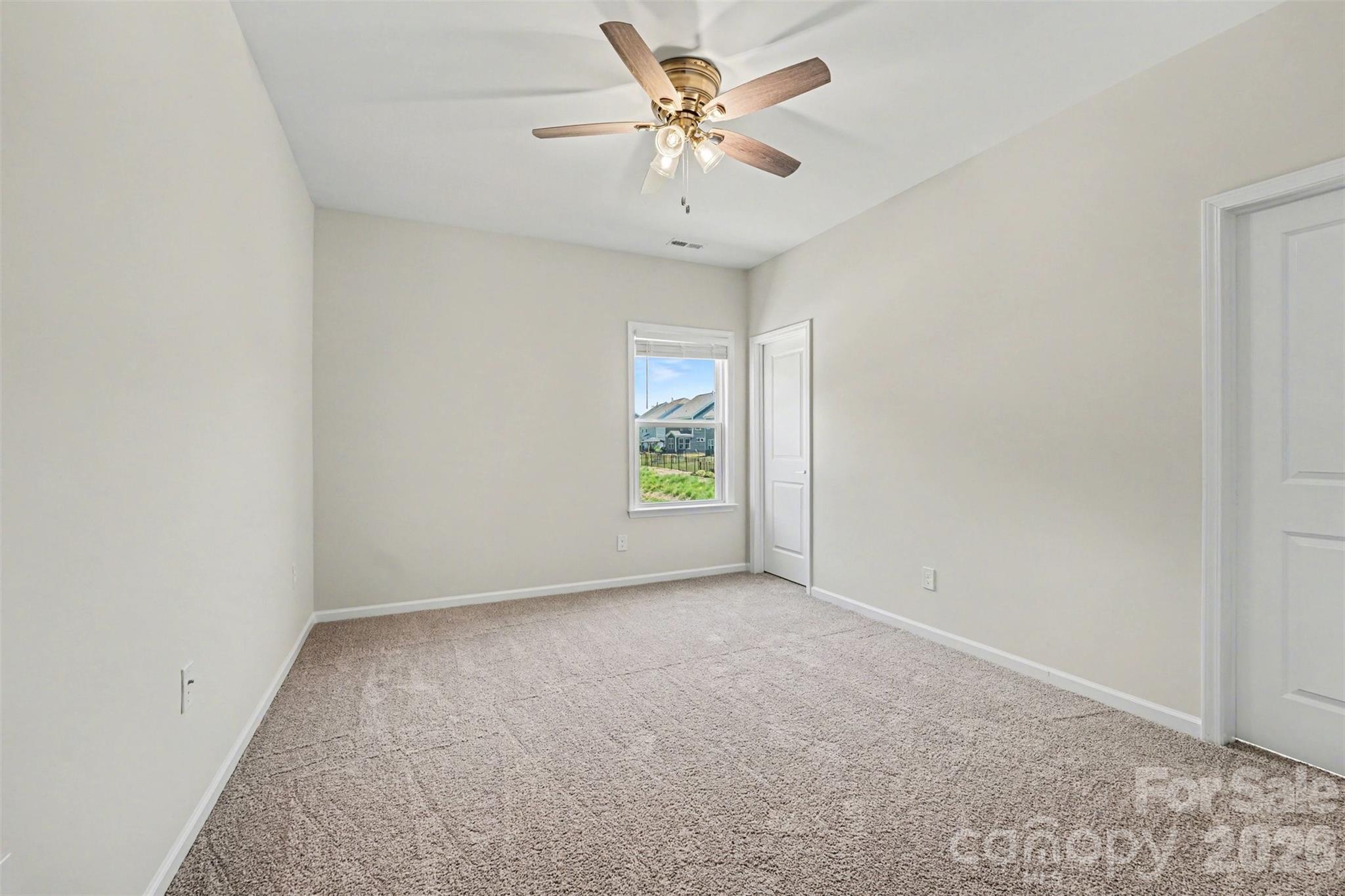 348 W Waterlynn Road — Mooresville