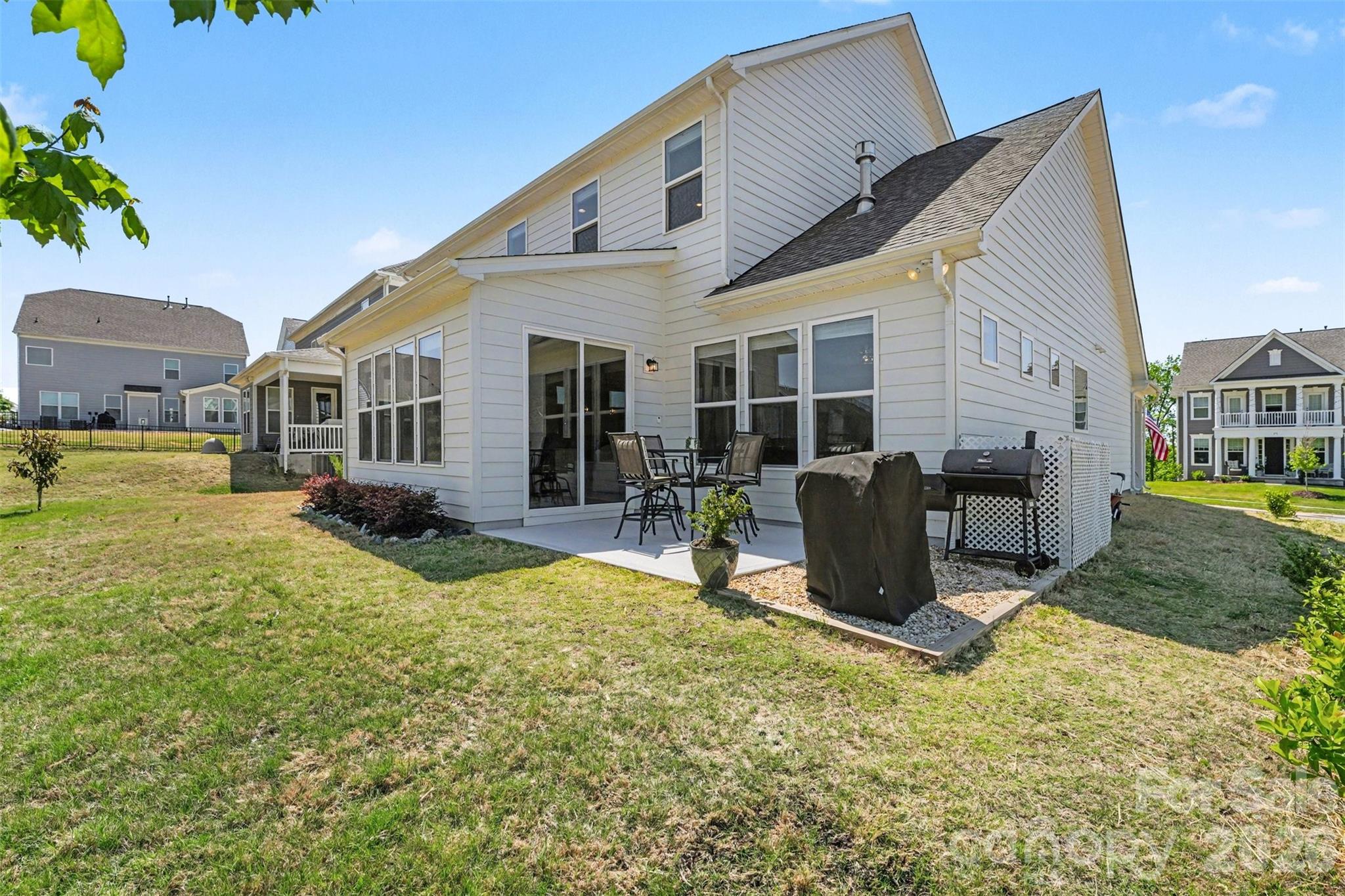 348 W Waterlynn Road — Mooresville