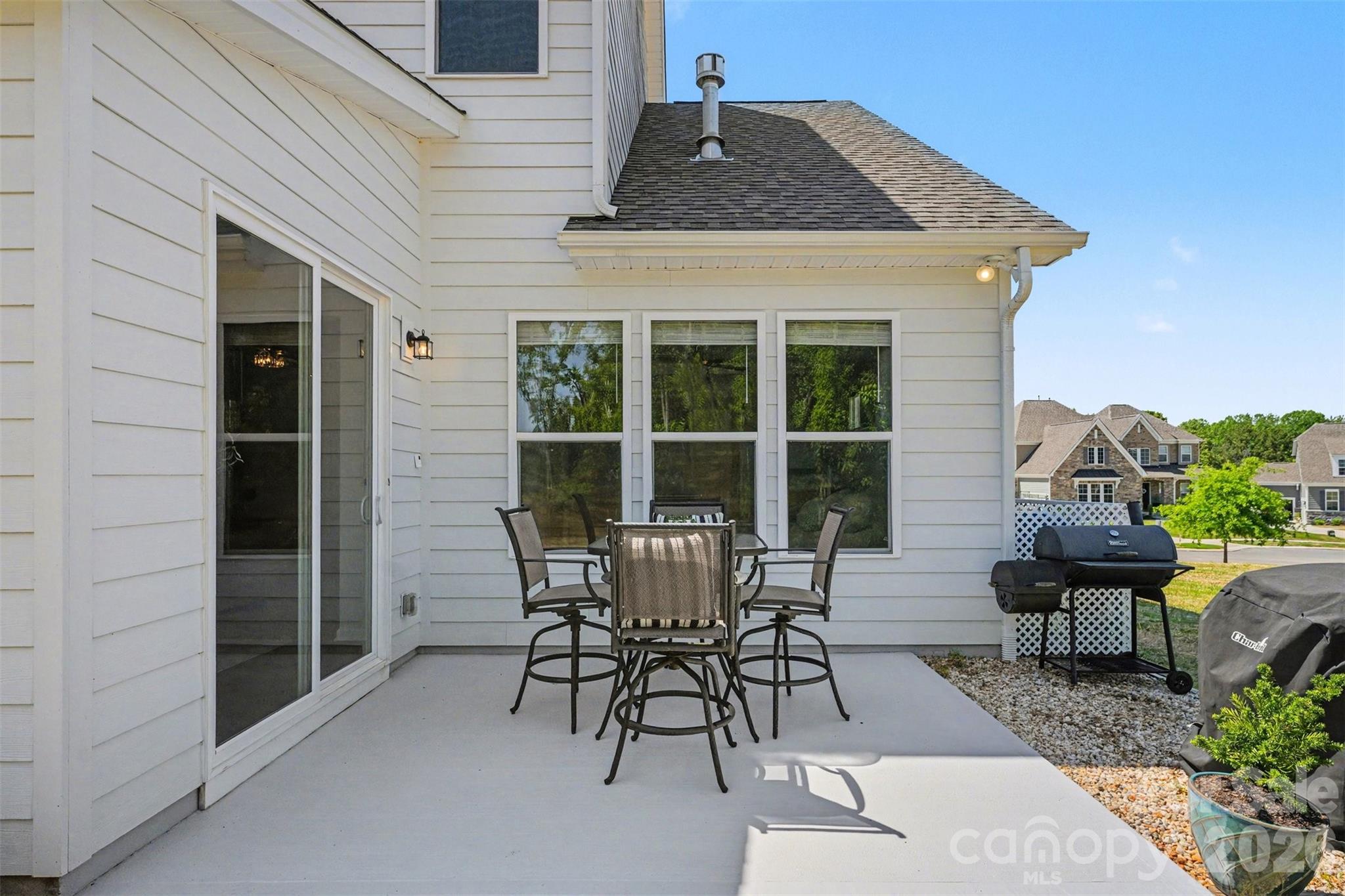 348 W Waterlynn Road — Mooresville