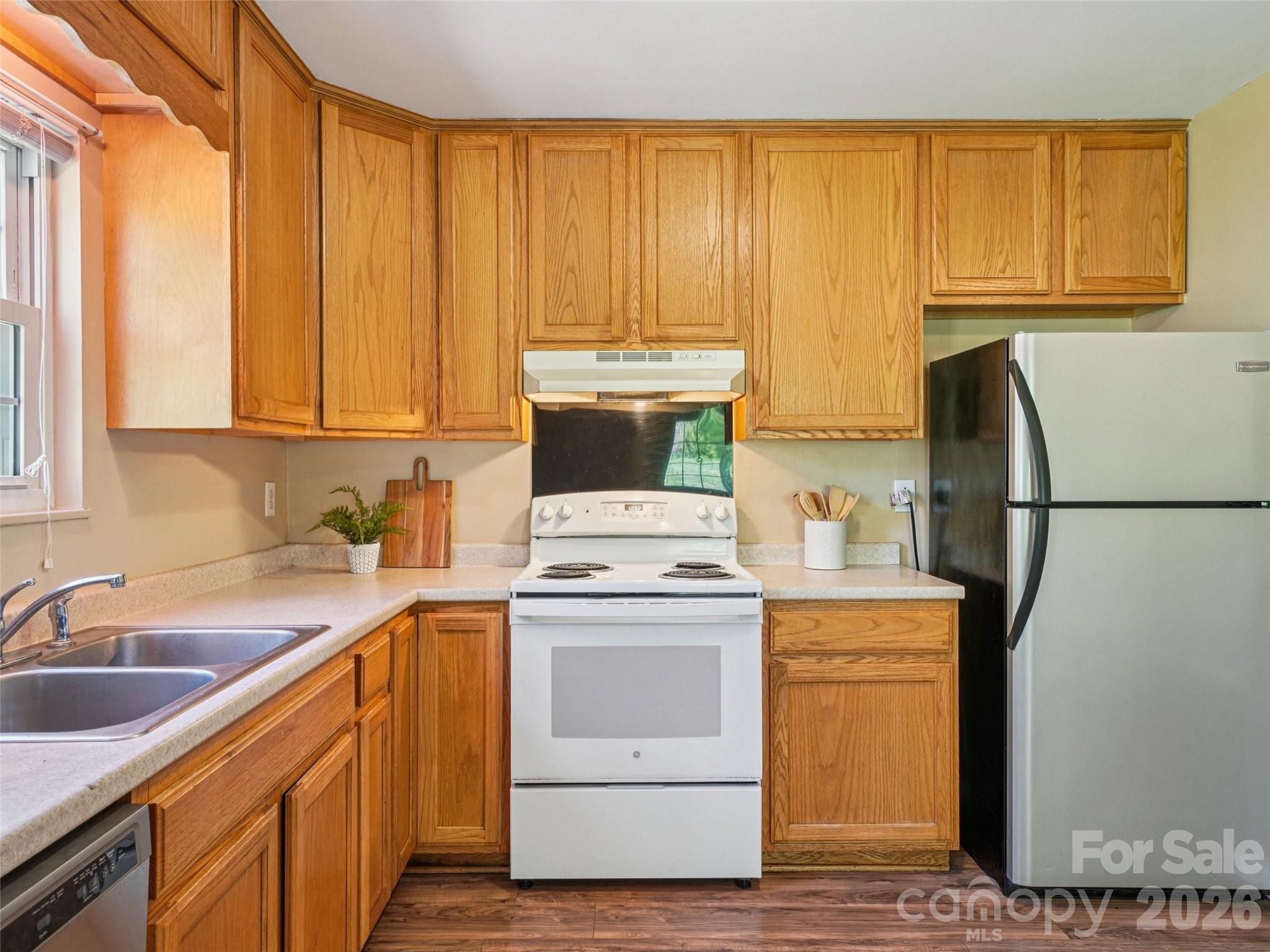 88 Lees Creek Road — Asheville