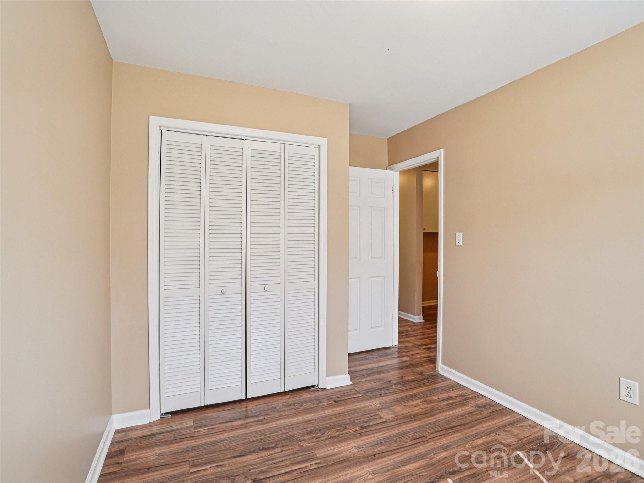 88 Lees Creek Road — Asheville