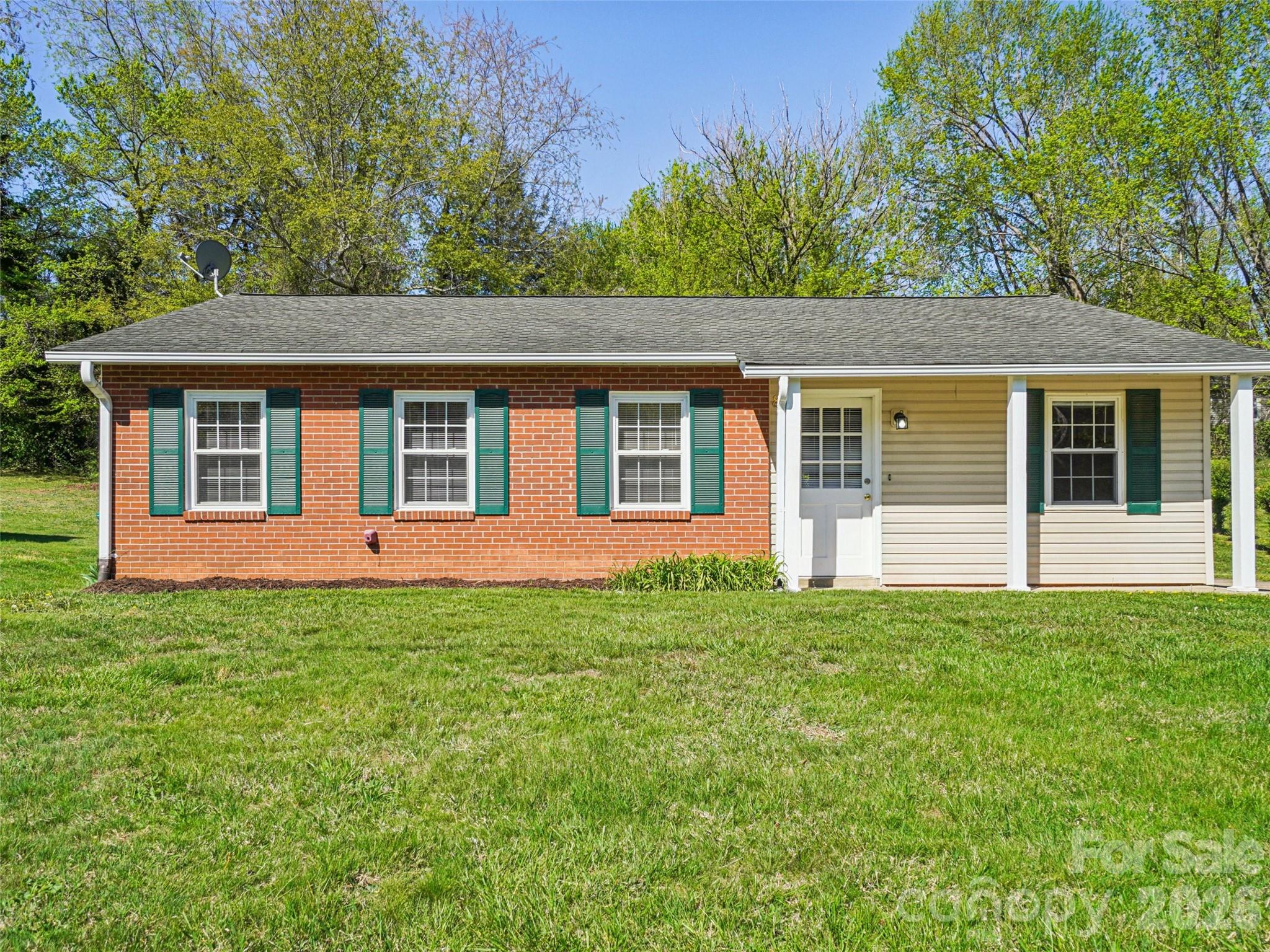 88 Lees Creek Road — Asheville