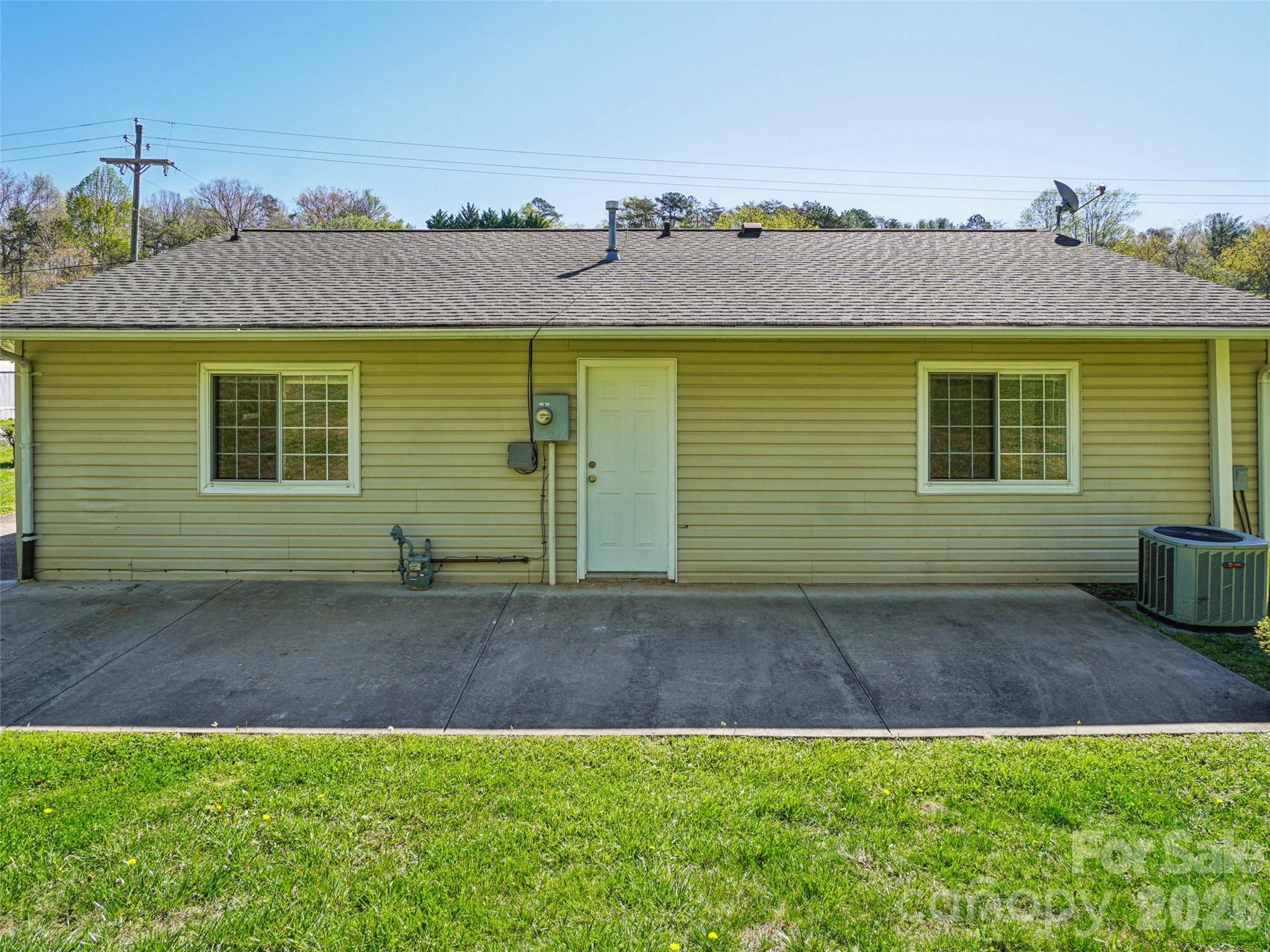 88 Lees Creek Road — Asheville