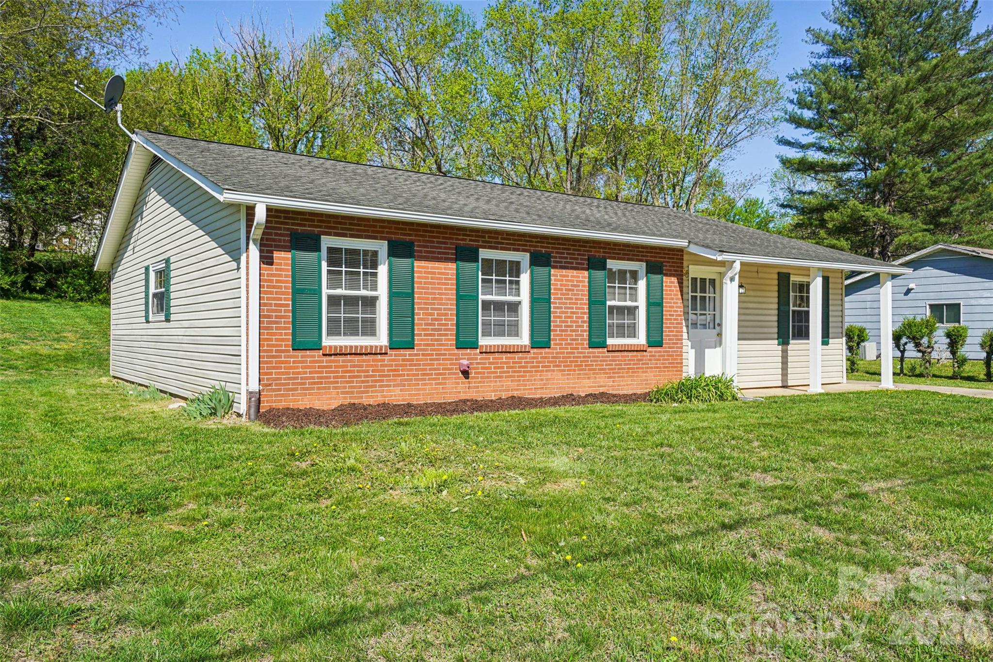88 Lees Creek Road — Asheville