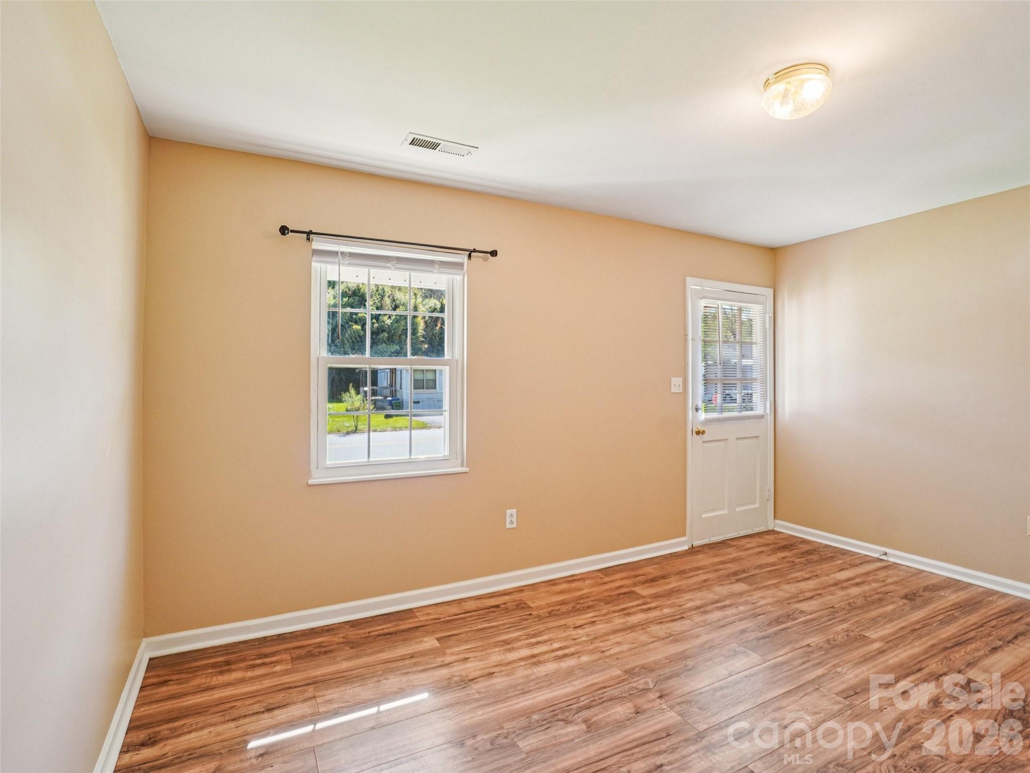 88 Lees Creek Road — Asheville