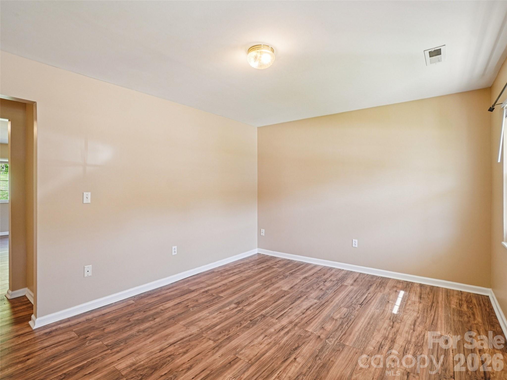 88 Lees Creek Road — Asheville