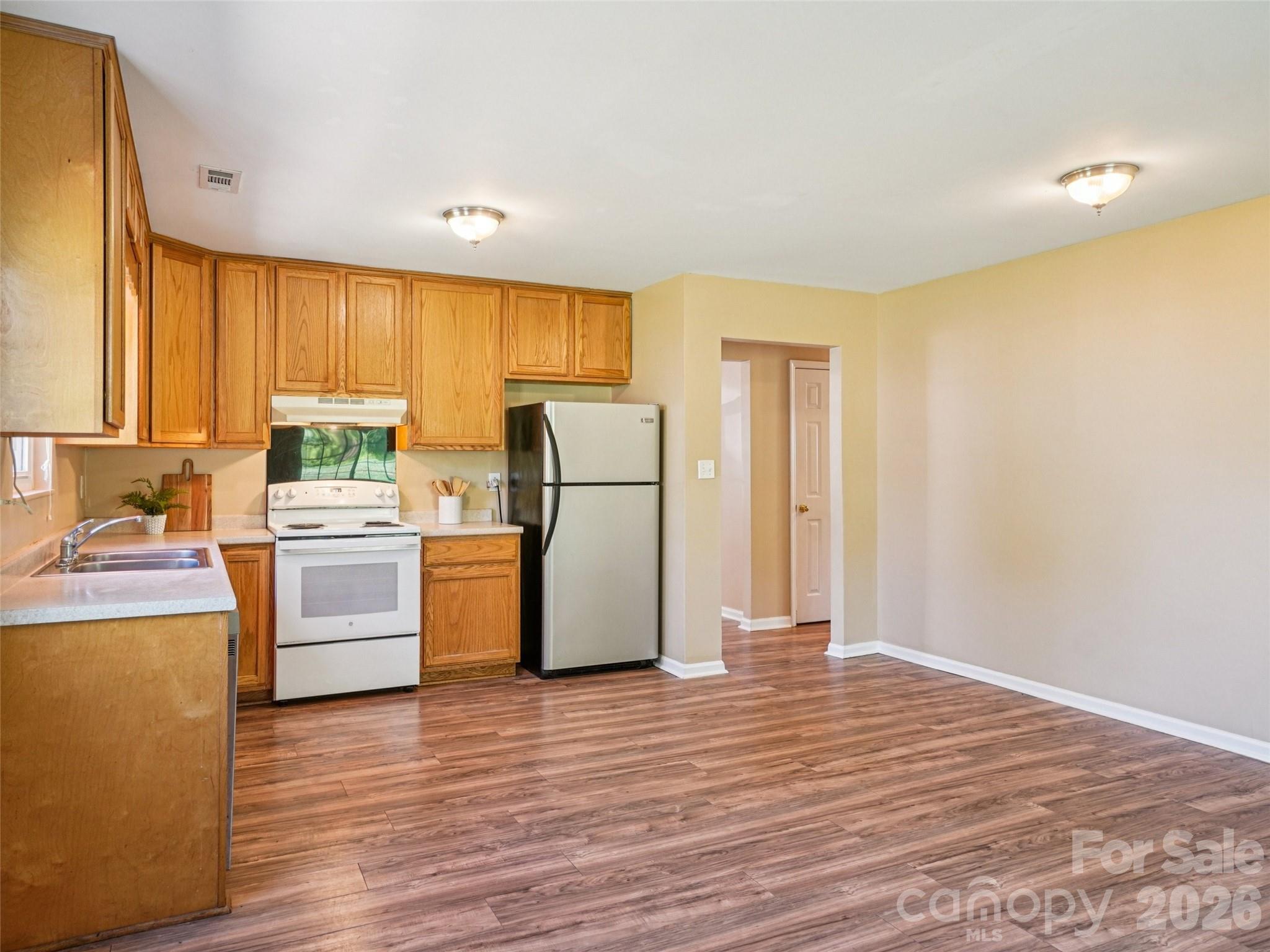 88 Lees Creek Road — Asheville