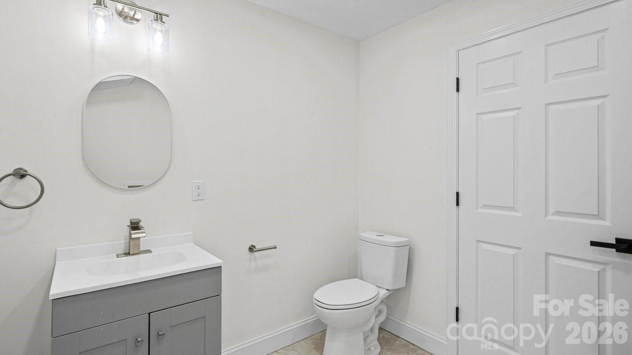102 W Carolina Avenue — Bessemer City