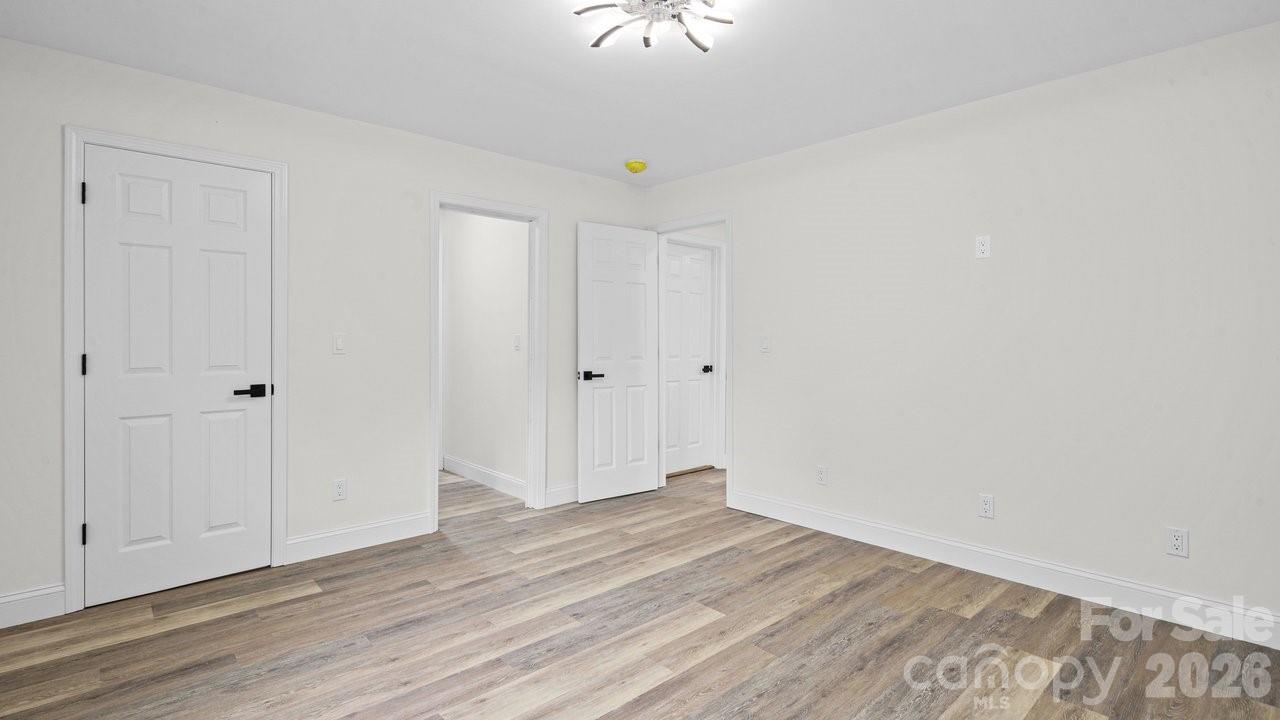 102 W Carolina Avenue — Bessemer City