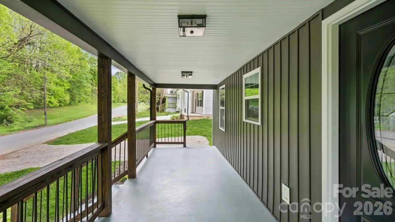 102 W Carolina Avenue — Bessemer City