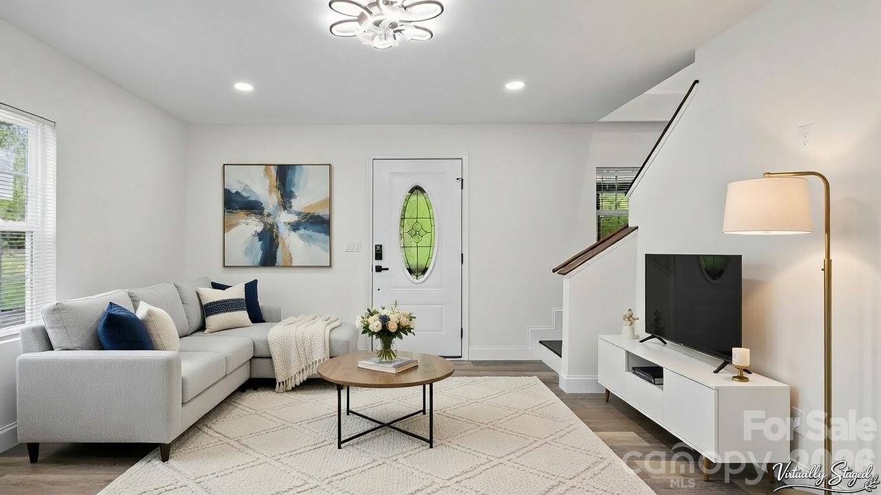 102 W Carolina Avenue — Bessemer City