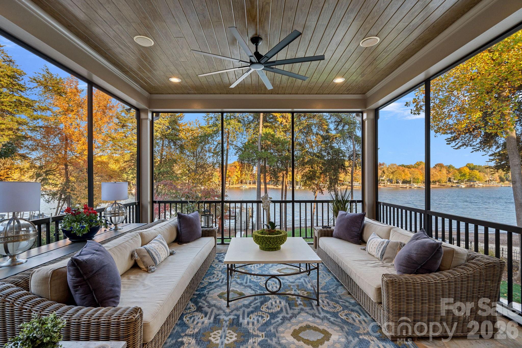 119 S Longfellow Lane — Mooresville