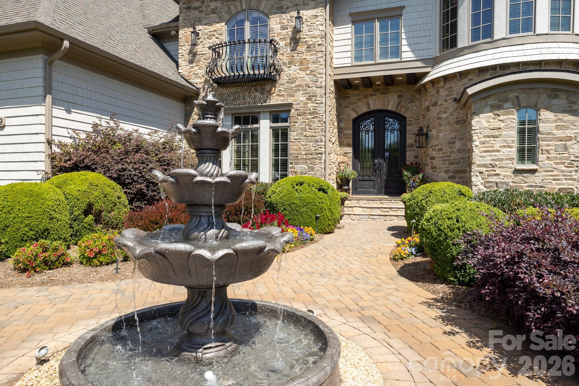 119 S Longfellow Lane — Mooresville