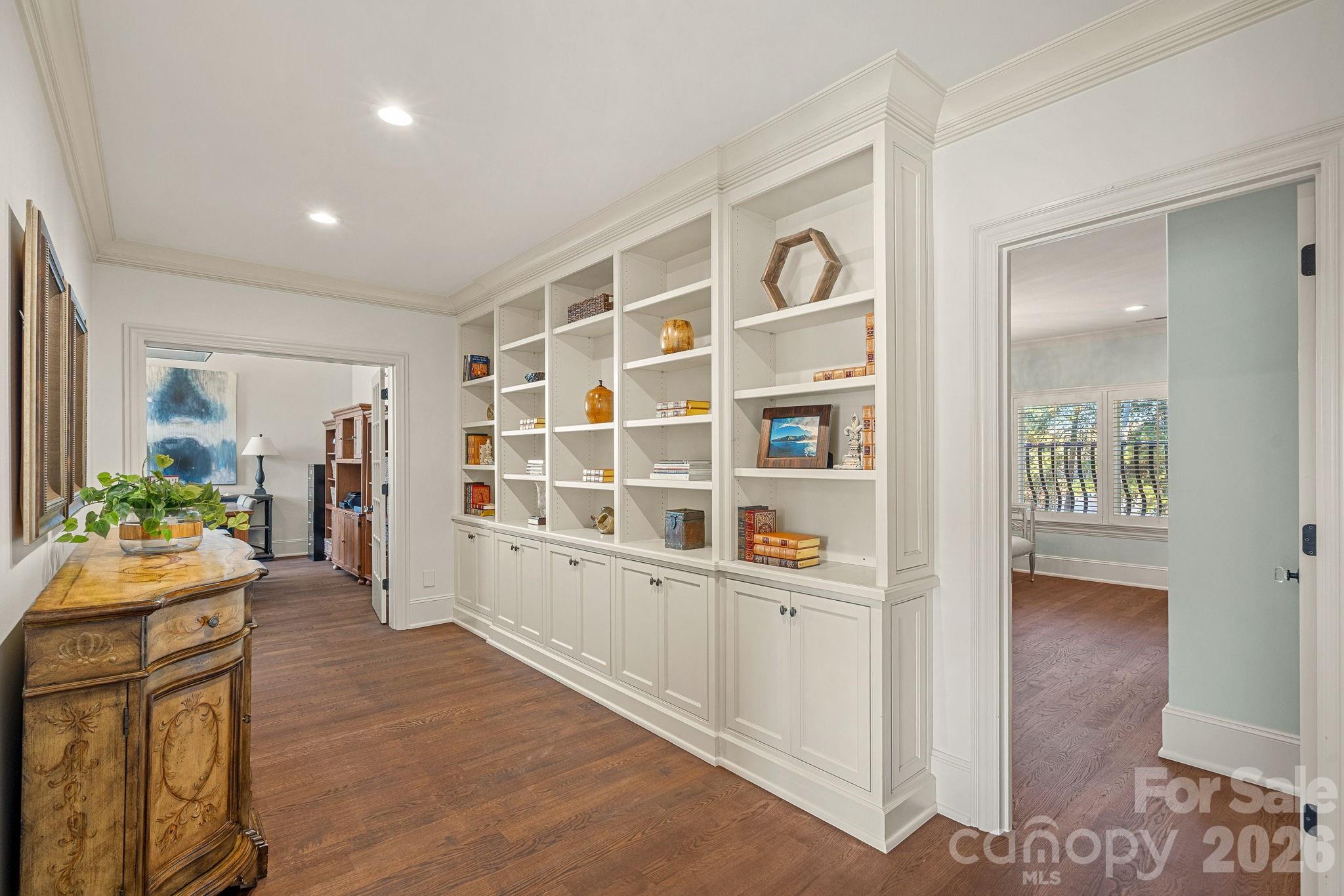 119 S Longfellow Lane — Mooresville