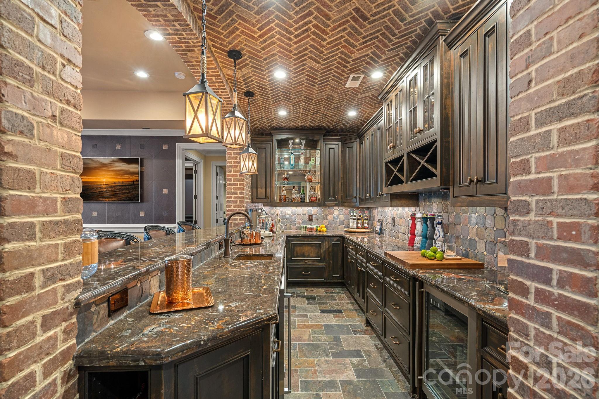 119 S Longfellow Lane — Mooresville