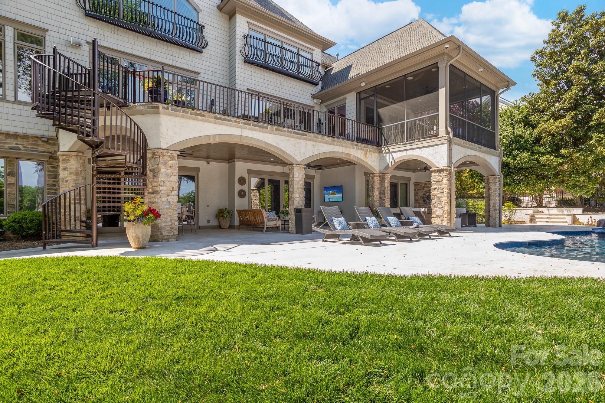 119 S Longfellow Lane — Mooresville