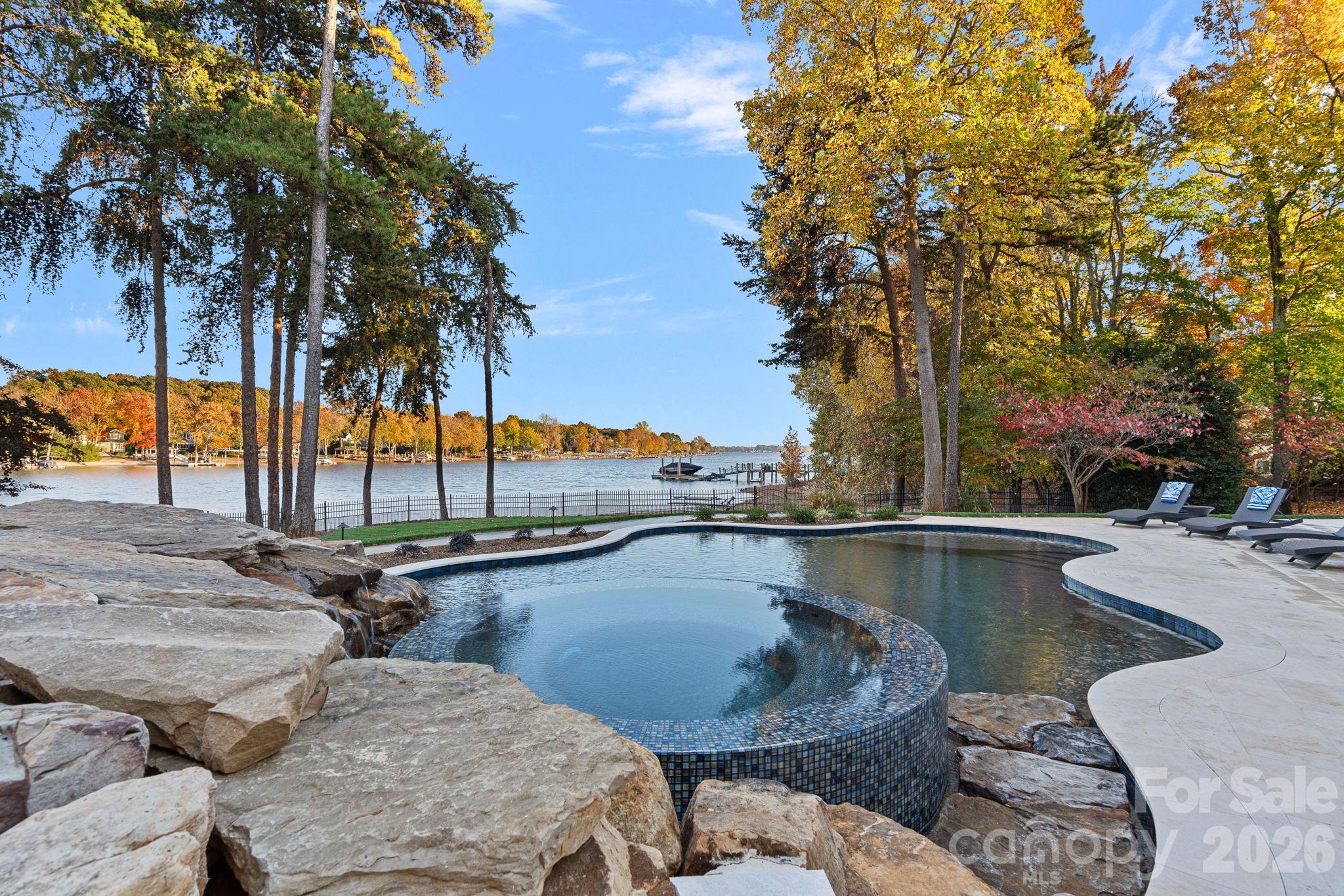 119 S Longfellow Lane — Mooresville