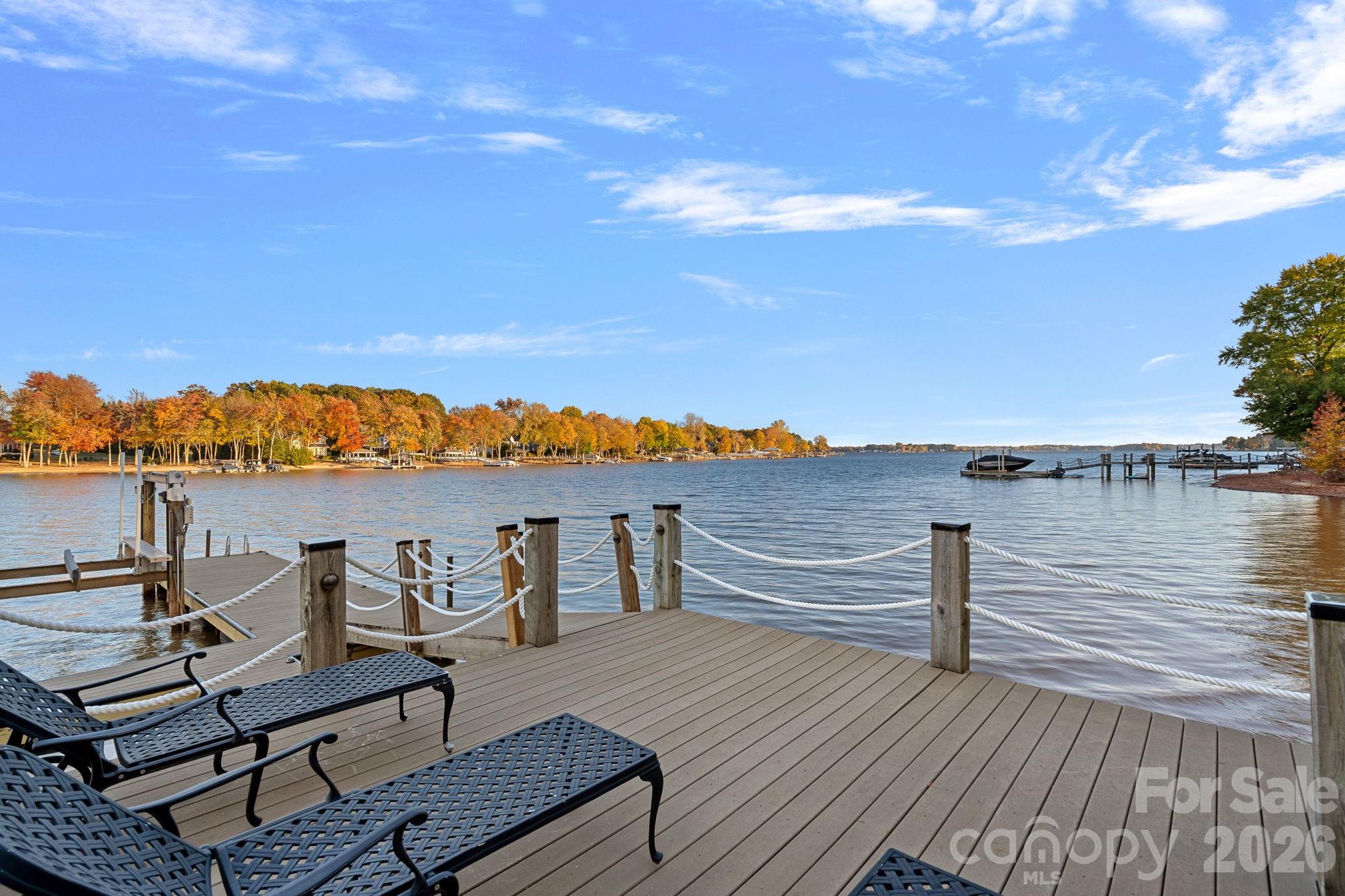 119 S Longfellow Lane — Mooresville