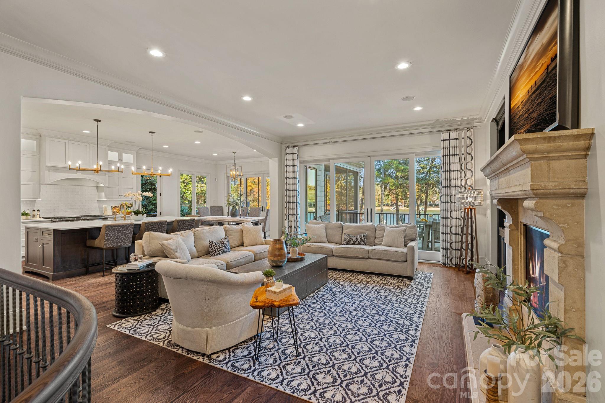 119 S Longfellow Lane — Mooresville