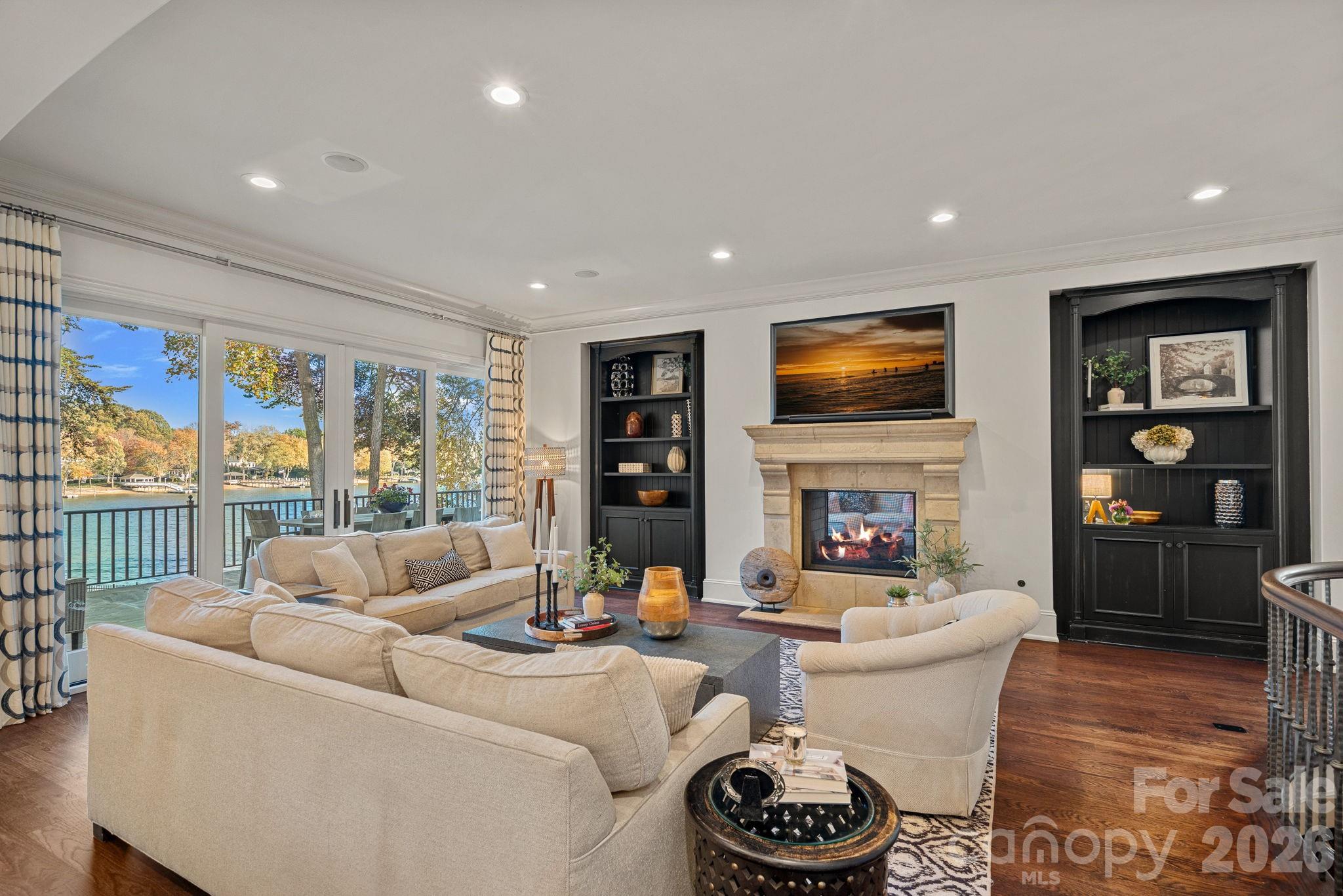 119 S Longfellow Lane — Mooresville