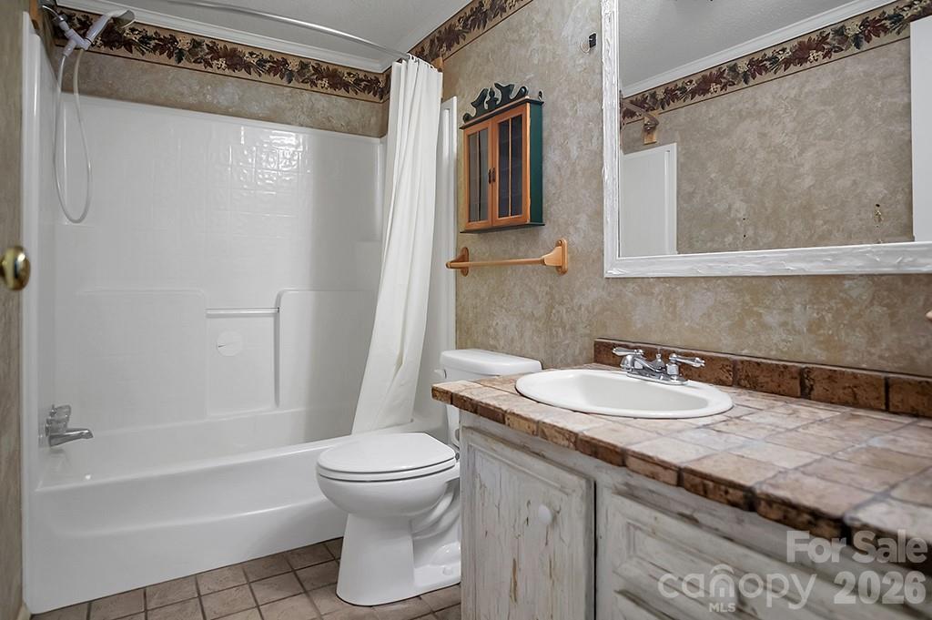 620 Anthony Grove Road — Crouse