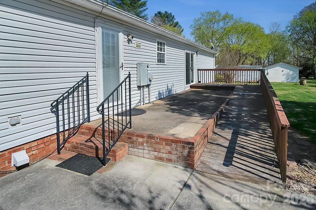 620 Anthony Grove Road — Crouse