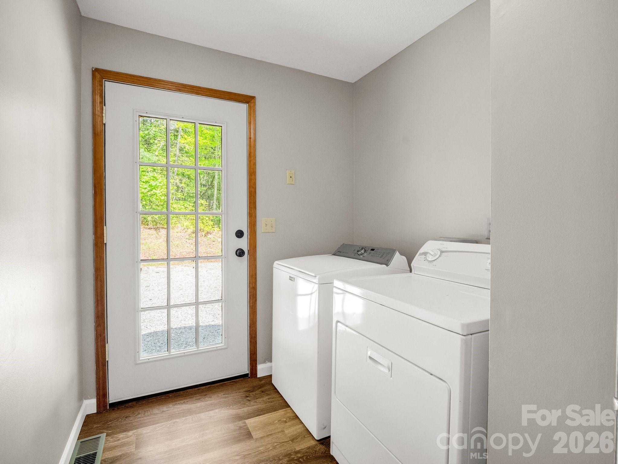 2304 Mountain Page Road — Saluda