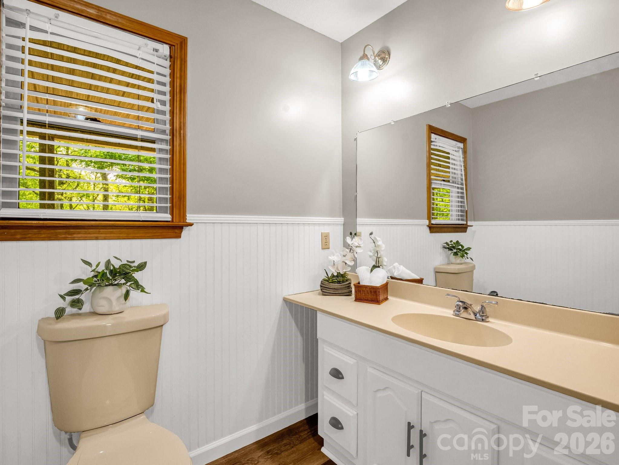 2304 Mountain Page Road — Saluda