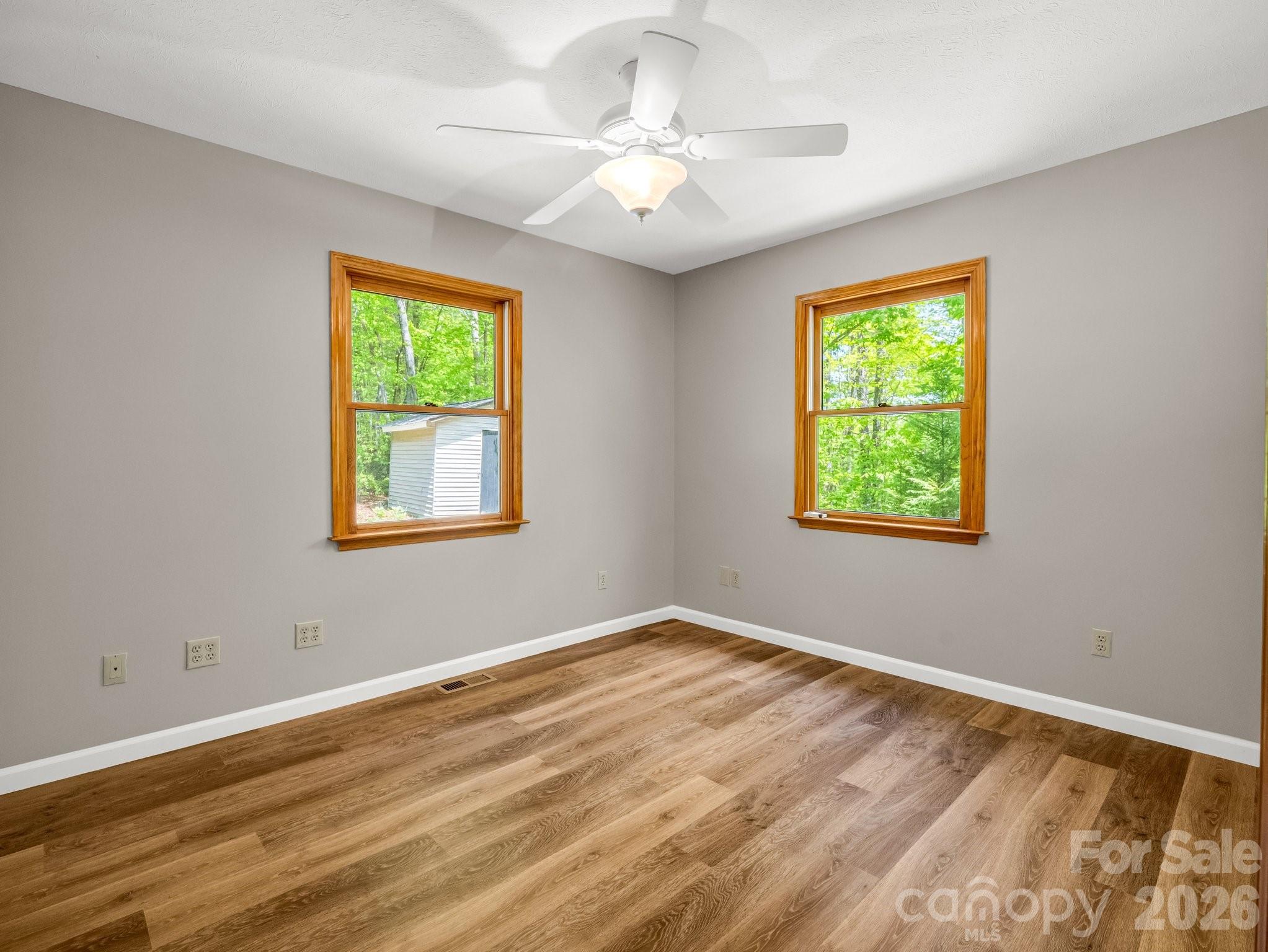 2304 Mountain Page Road — Saluda