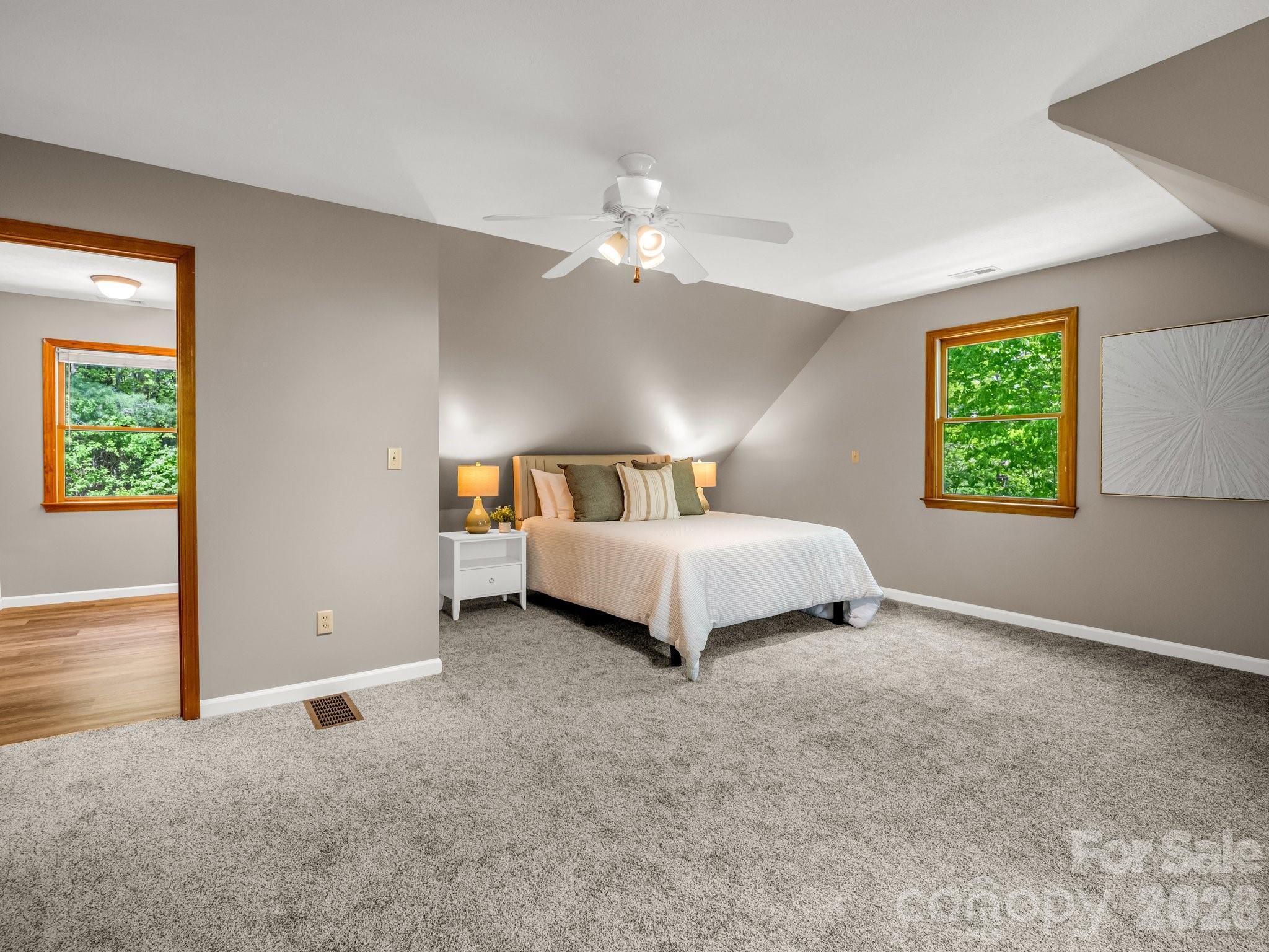 2304 Mountain Page Road — Saluda