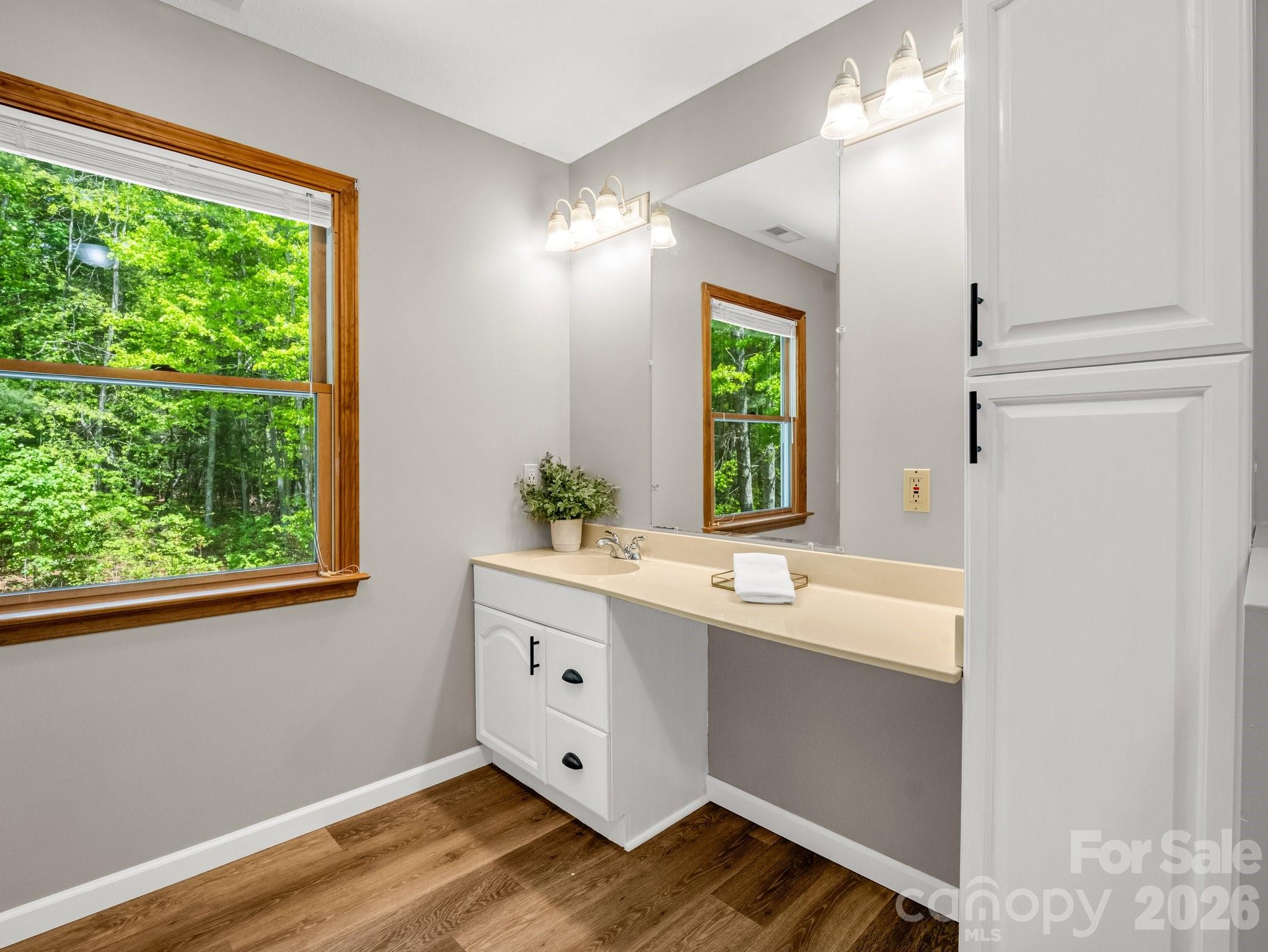 2304 Mountain Page Road — Saluda