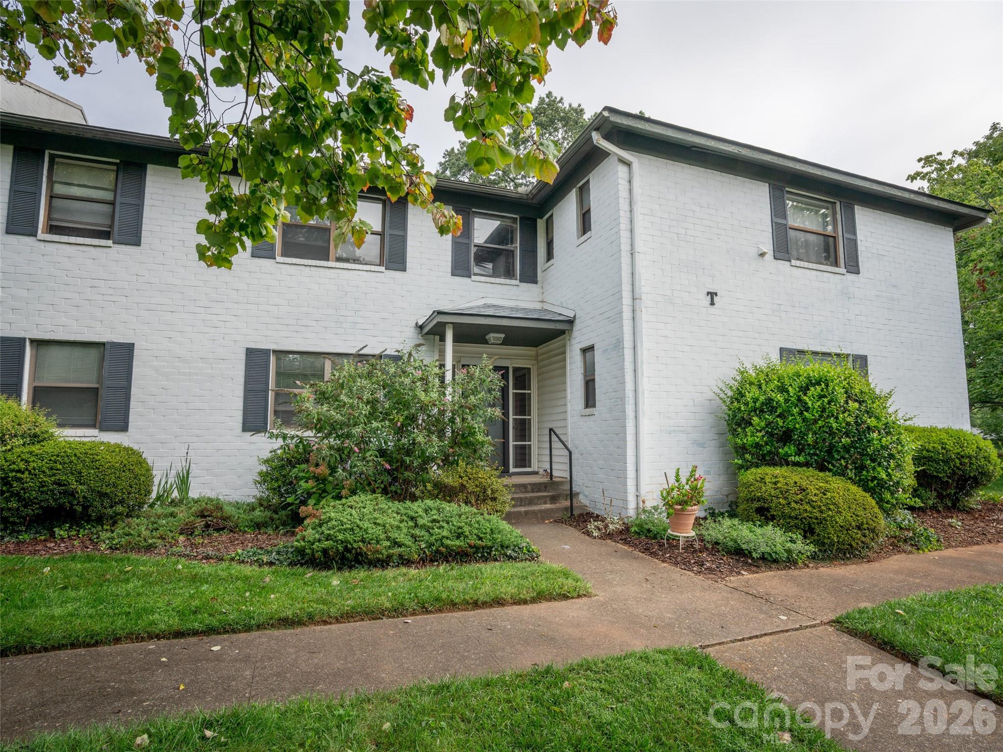 8 Units - 615 Biltmore Avenue — Asheville