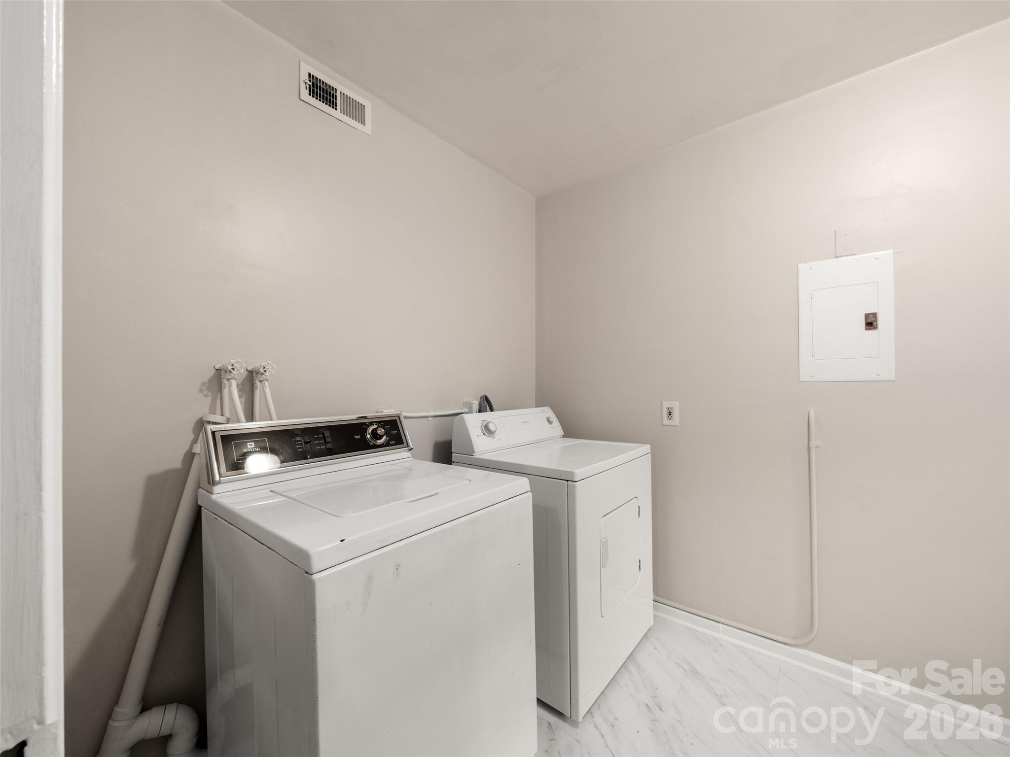8 Units - 615 Biltmore Avenue — Asheville
