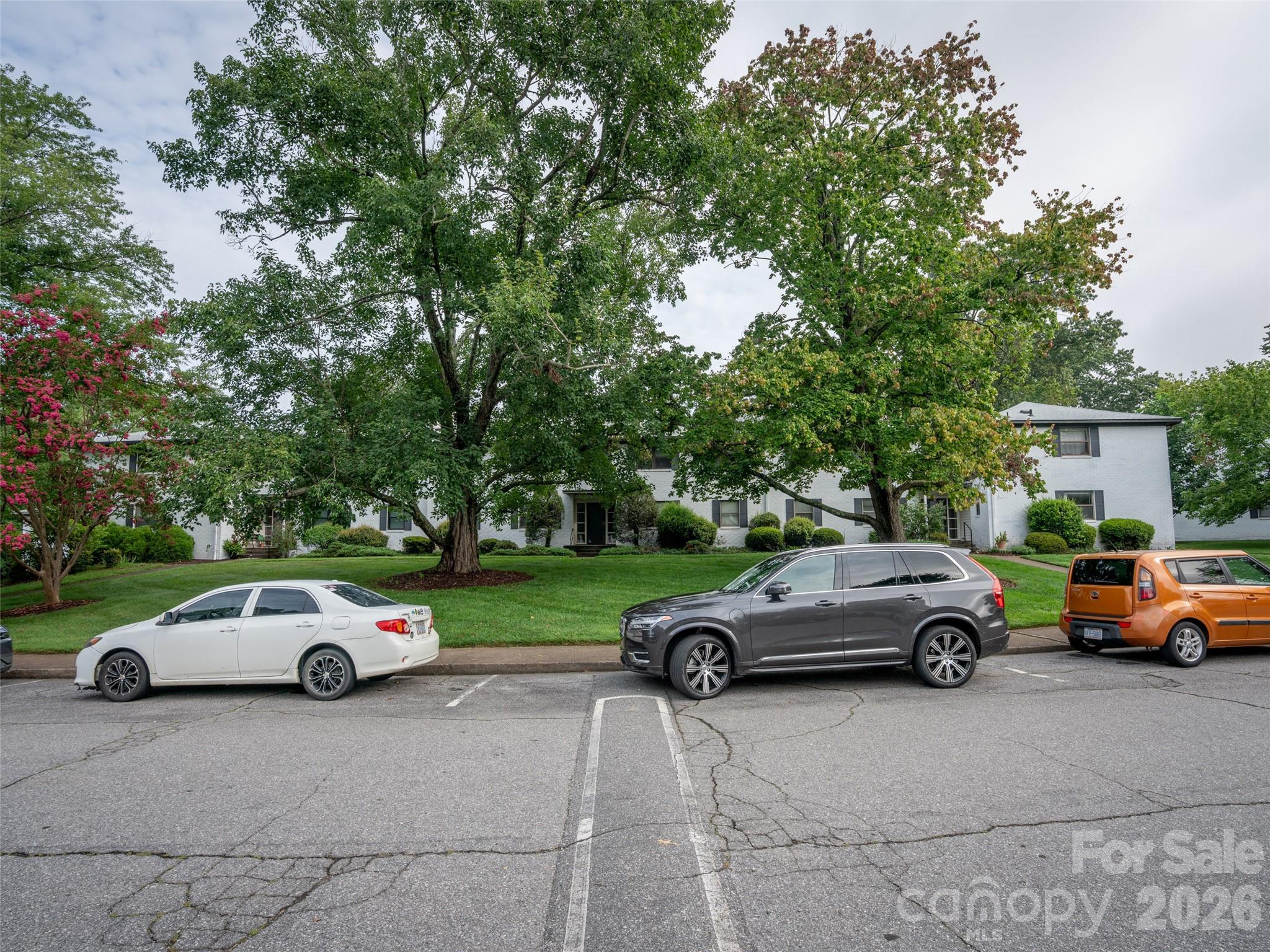 8 Units - 615 Biltmore Avenue — Asheville