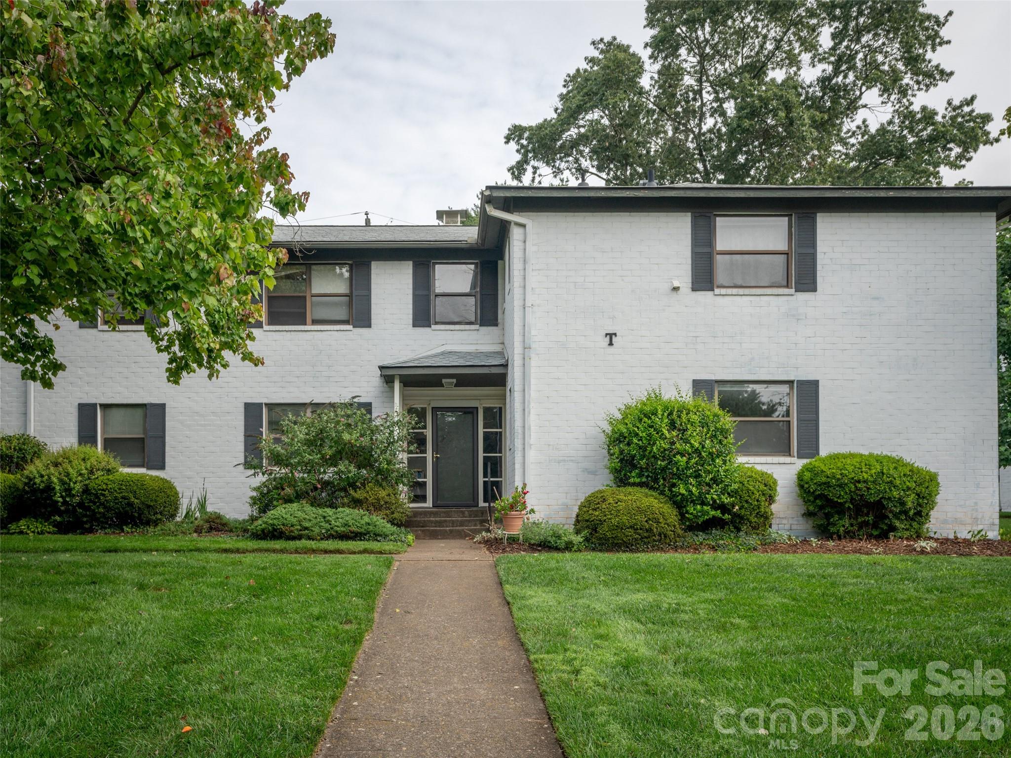 8 Units - 615 Biltmore Avenue — Asheville