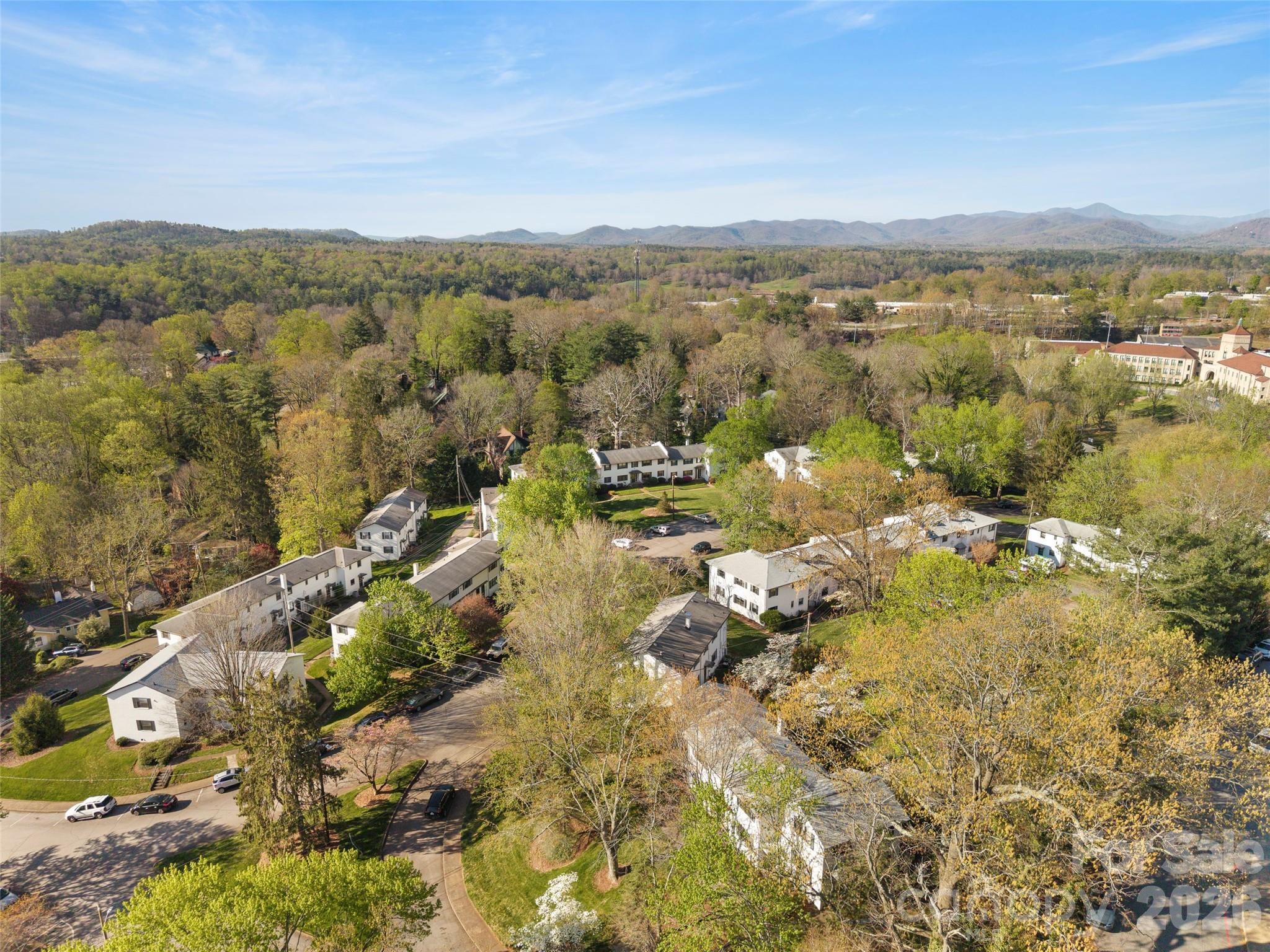 8 Units - 615 Biltmore Avenue — Asheville